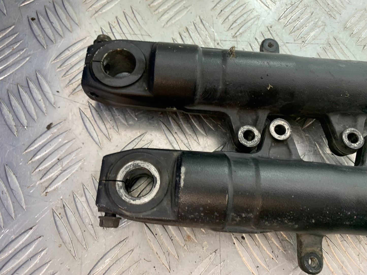 HONDA CB650F CB 650 FA-E FORKS (DAMAGED) YEAR 2014-2017 (CMB1226)