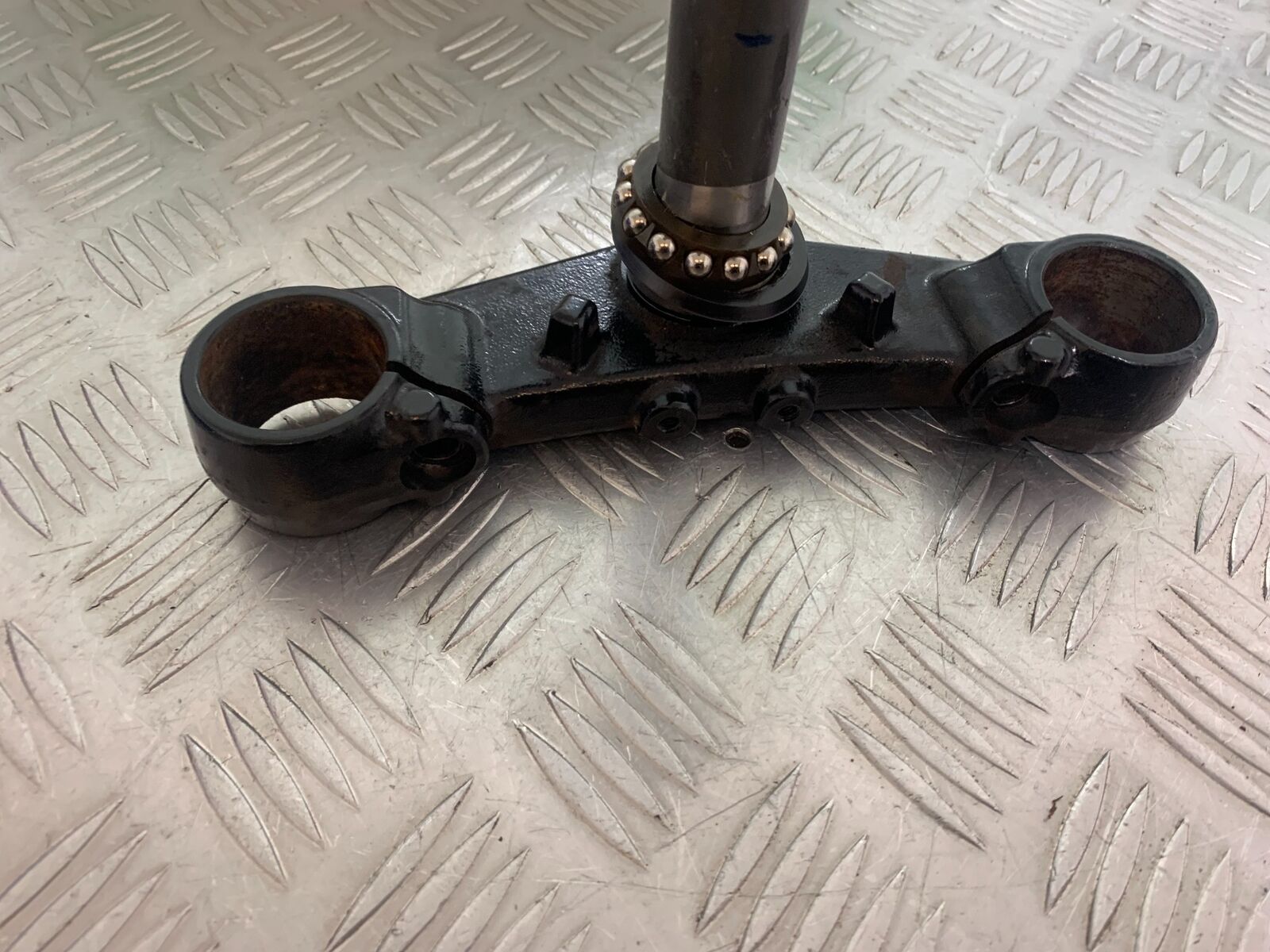 YAMAHA XJ6 XJ6-S BOTTOM YOKE   YEAR 2009-2015  (CMB1070)