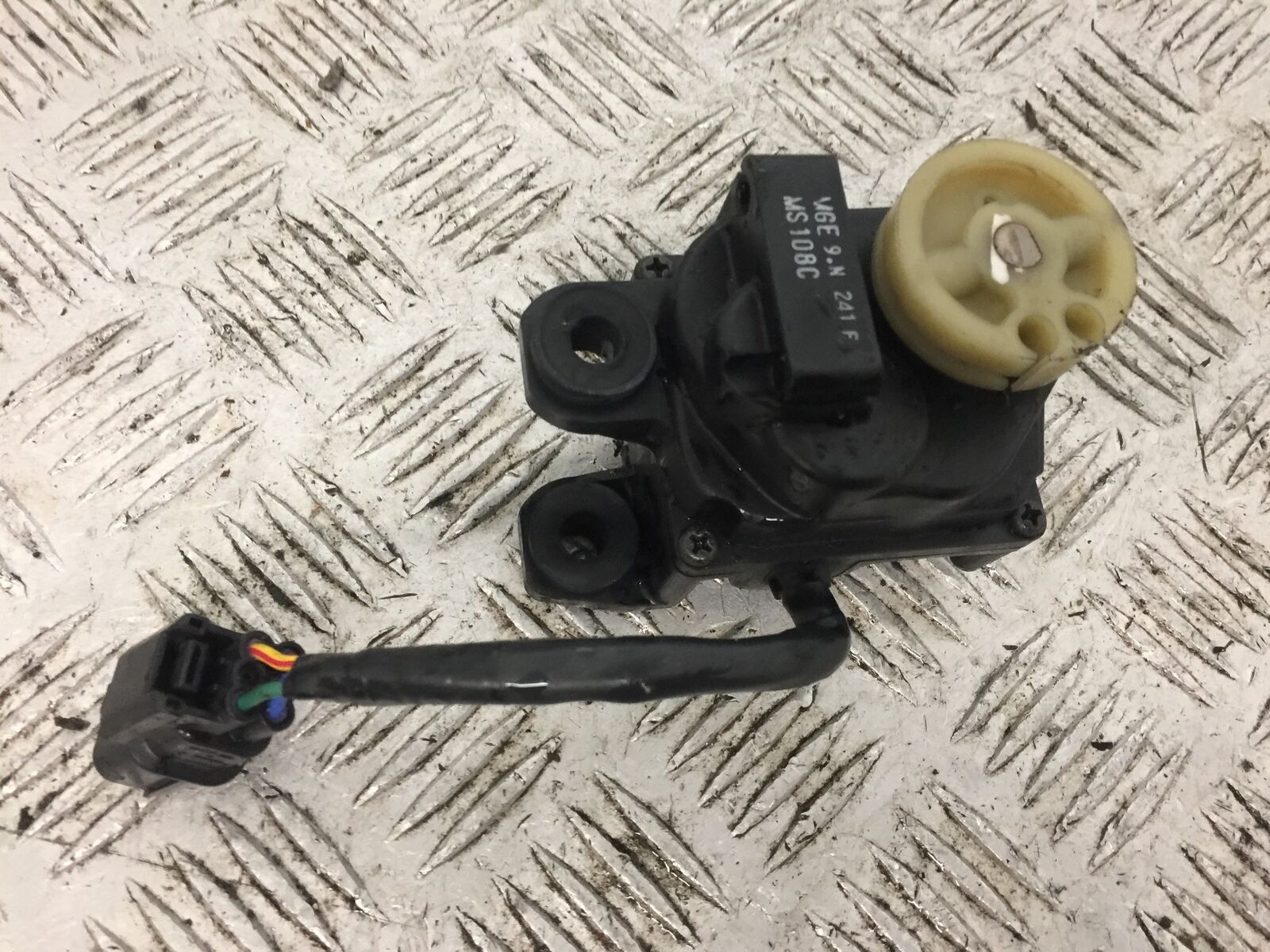 HONDA VFR1200 VFR 1200 FA EXHAUST SERVO MOTOR    YEAR 2010-11  (STOCK 793)