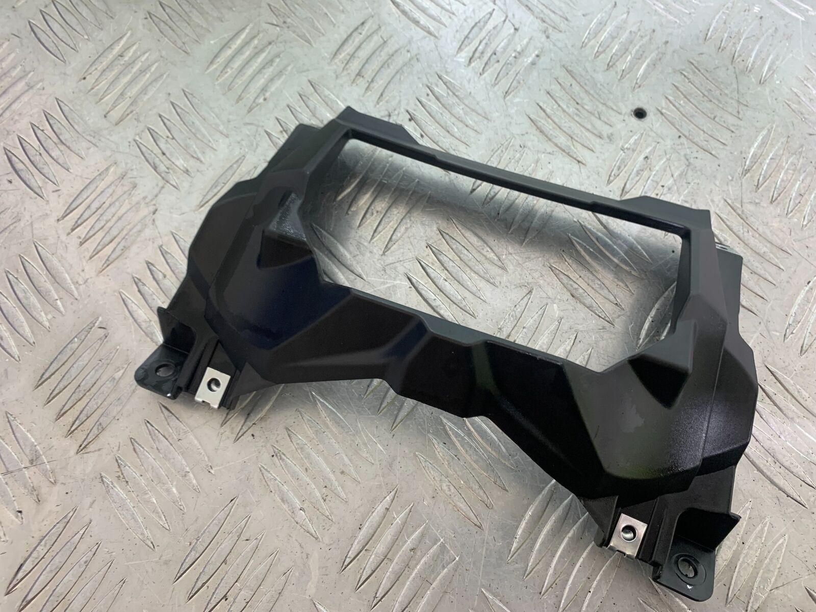 BENELLI TORNADO TNT 125 OIL COOLER INFILL PANEL YEAR 2024 (CMB1090)
