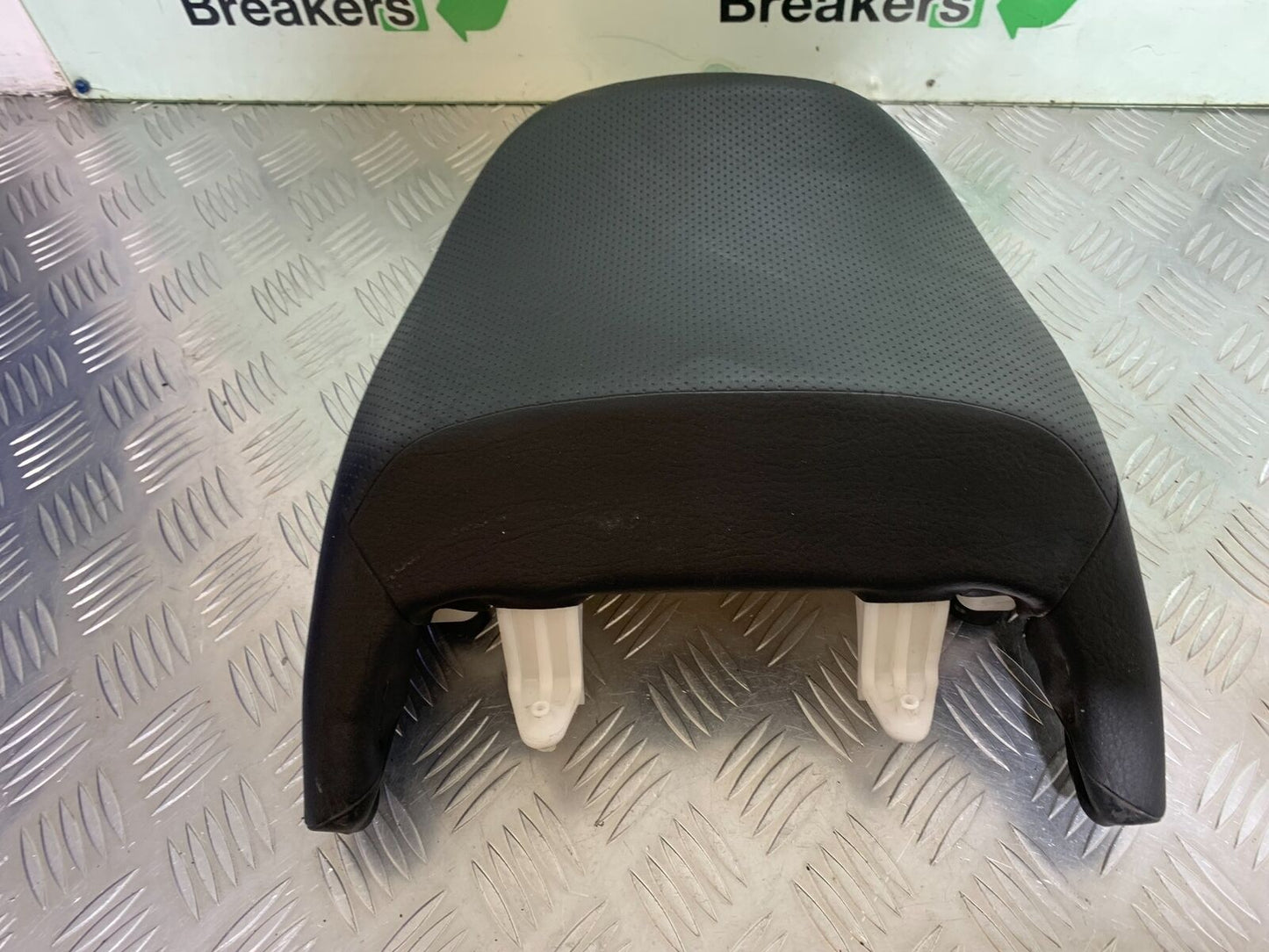 YAMAHA FJR1300 FJR 1300 REAR  SEAT  YEAR 2001-05 (CMB1005)