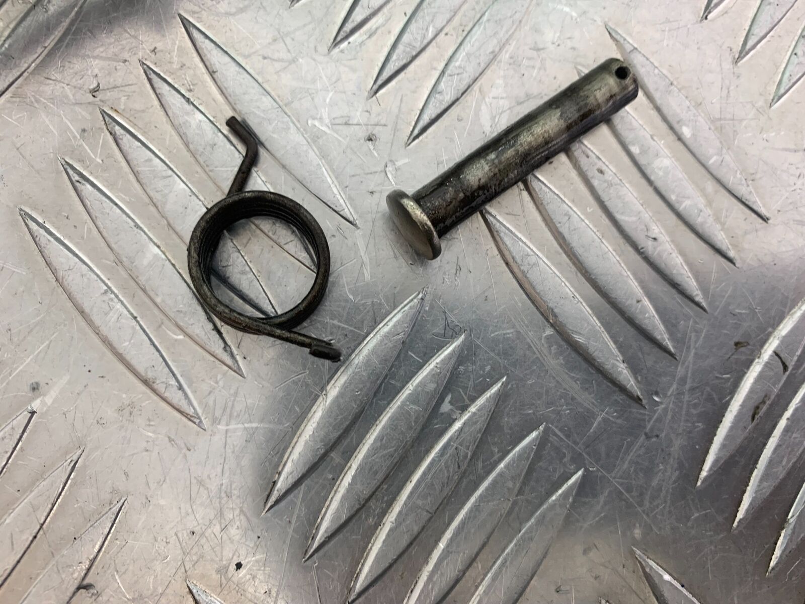 HONDA VFR400 VFR 400 NC21 FRONT RIGHT FOOTPEG  YEAR 1986-87 (CMB1043)
