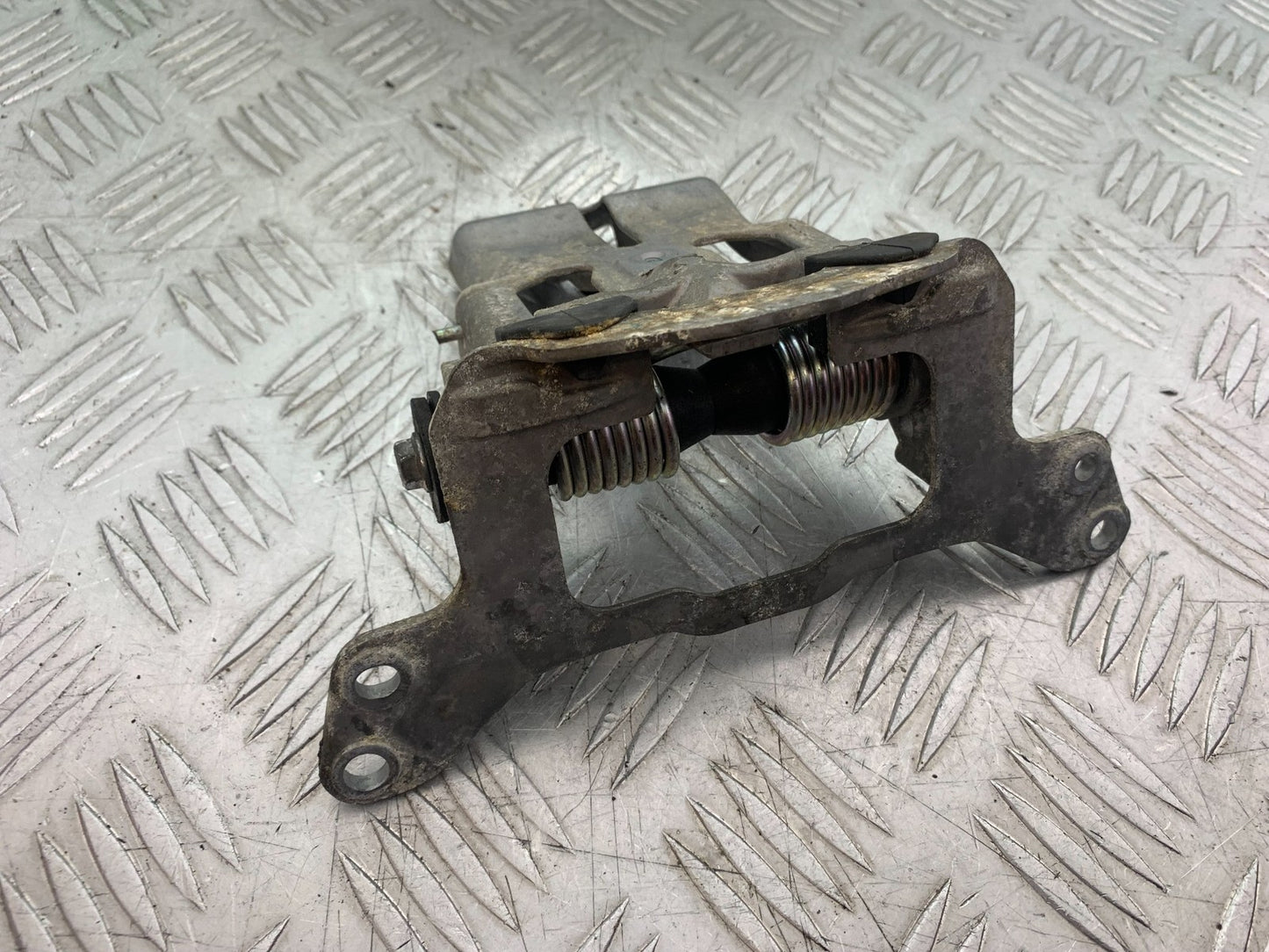 YAMAHA NMAX-125 N MAX 125 SEAT BRACKET  YEAR 2015-2020  (CMB1231)