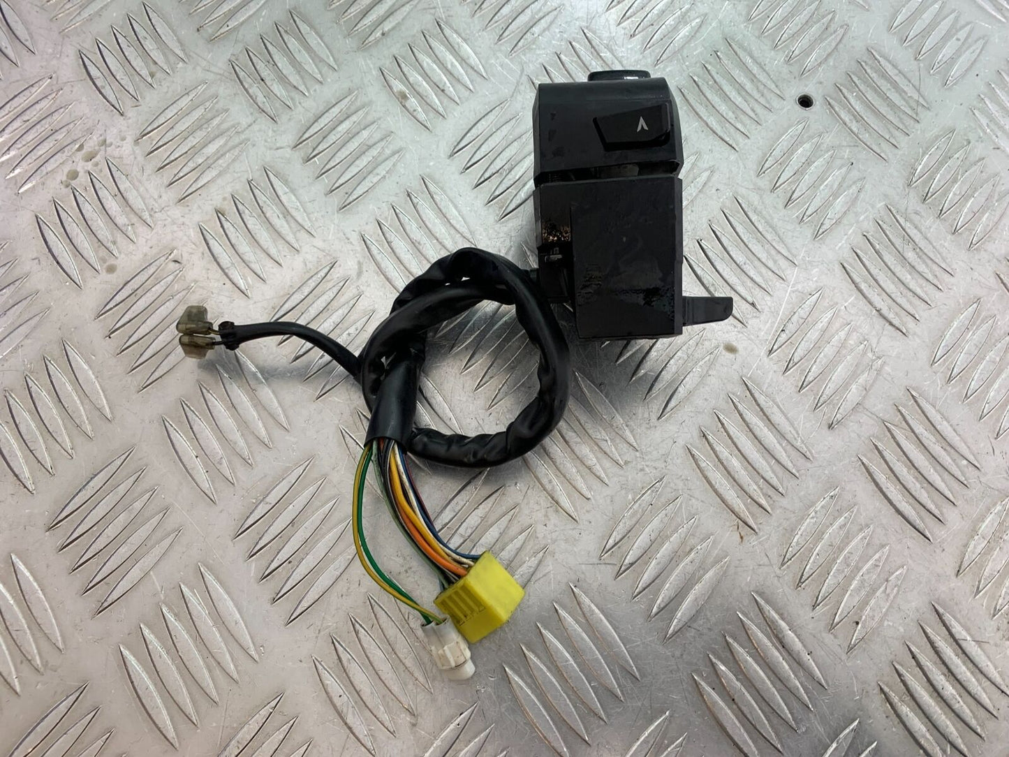 SUZUKI GSXR1000 GSXR 1000 LEFT SWITCH GEAR 2009-2016 (CMB1049)
