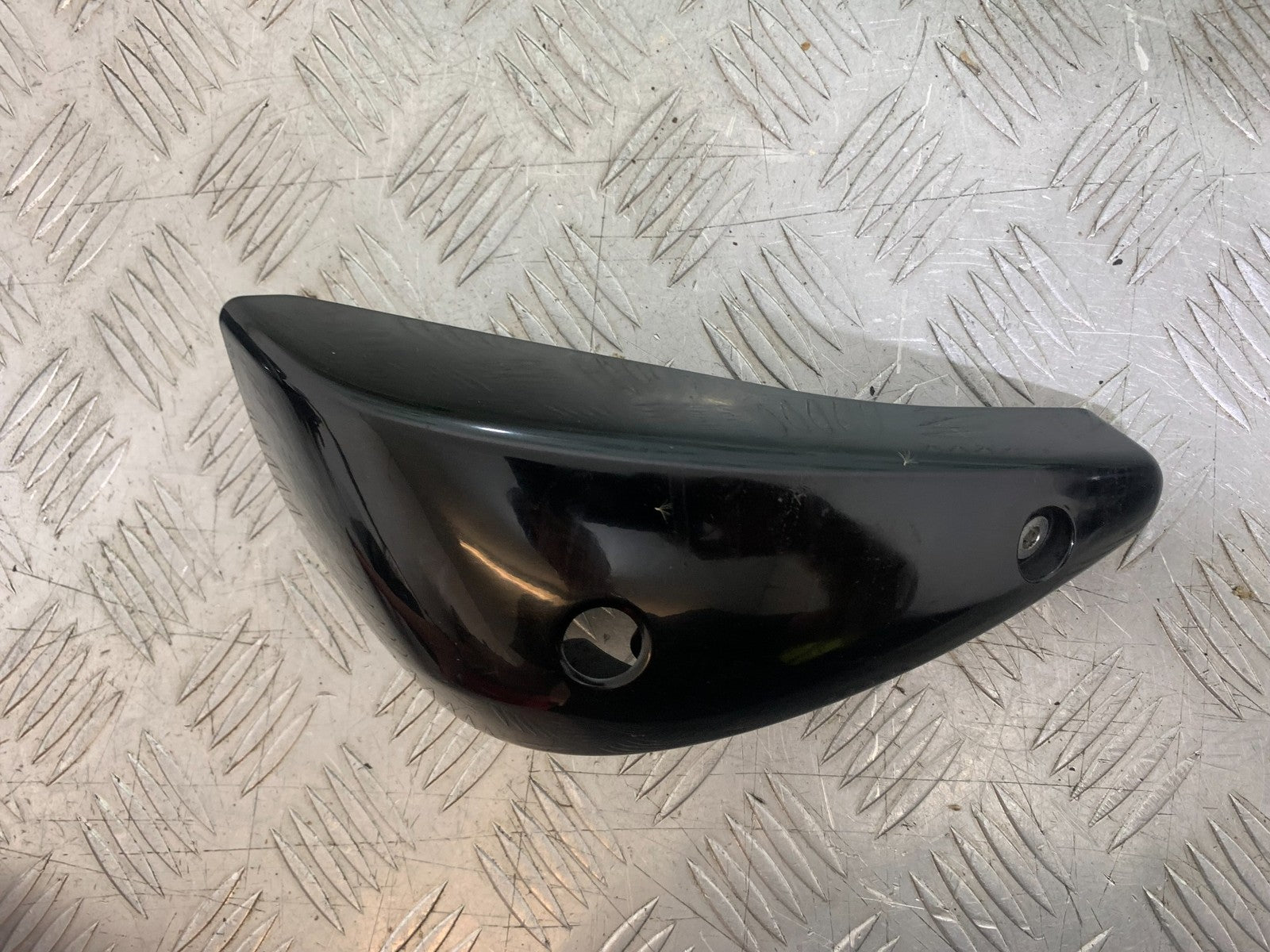 YAMAHA XVS 1300 MIDNIGHT STAR LEFT SEAT PANEL   YEAR 2007-16 (CMB1200)