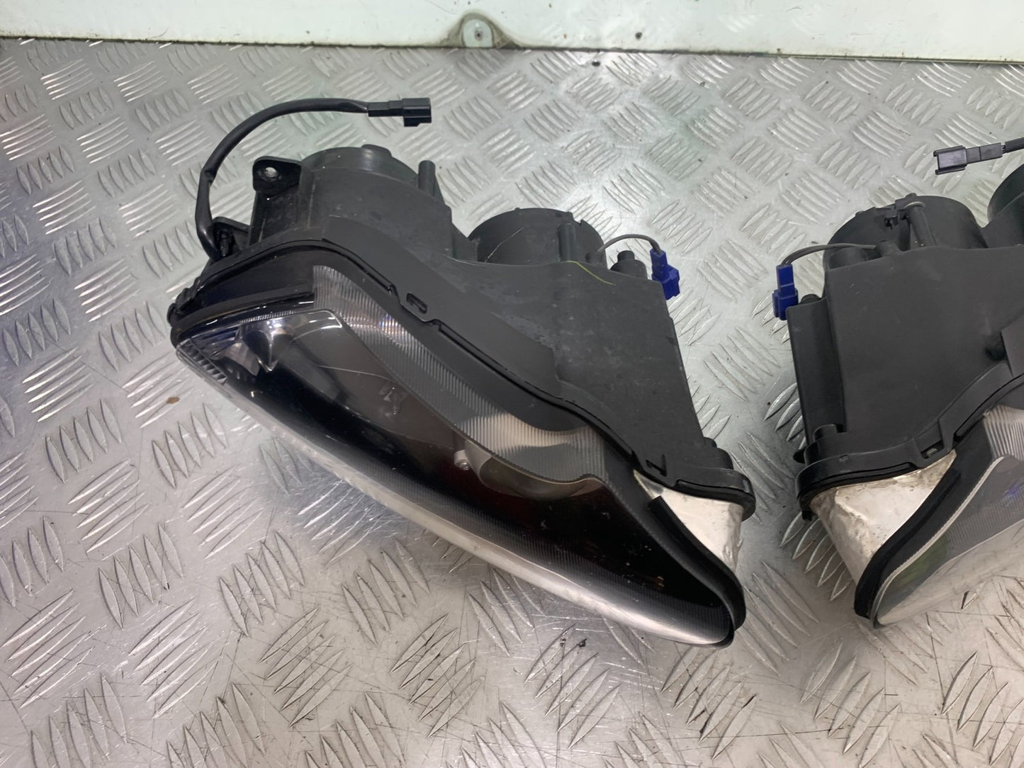 YAMAHA YZF R1 4C8 HEADLIGHT   YEAR 2007-2008 (CMB1237)
