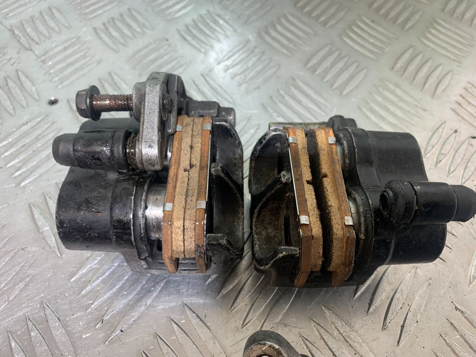 HONDA CBR600 CBR 600 F2 FRONT BRAKE CALIPERS  YEAR 1991-1994(CMB1133)