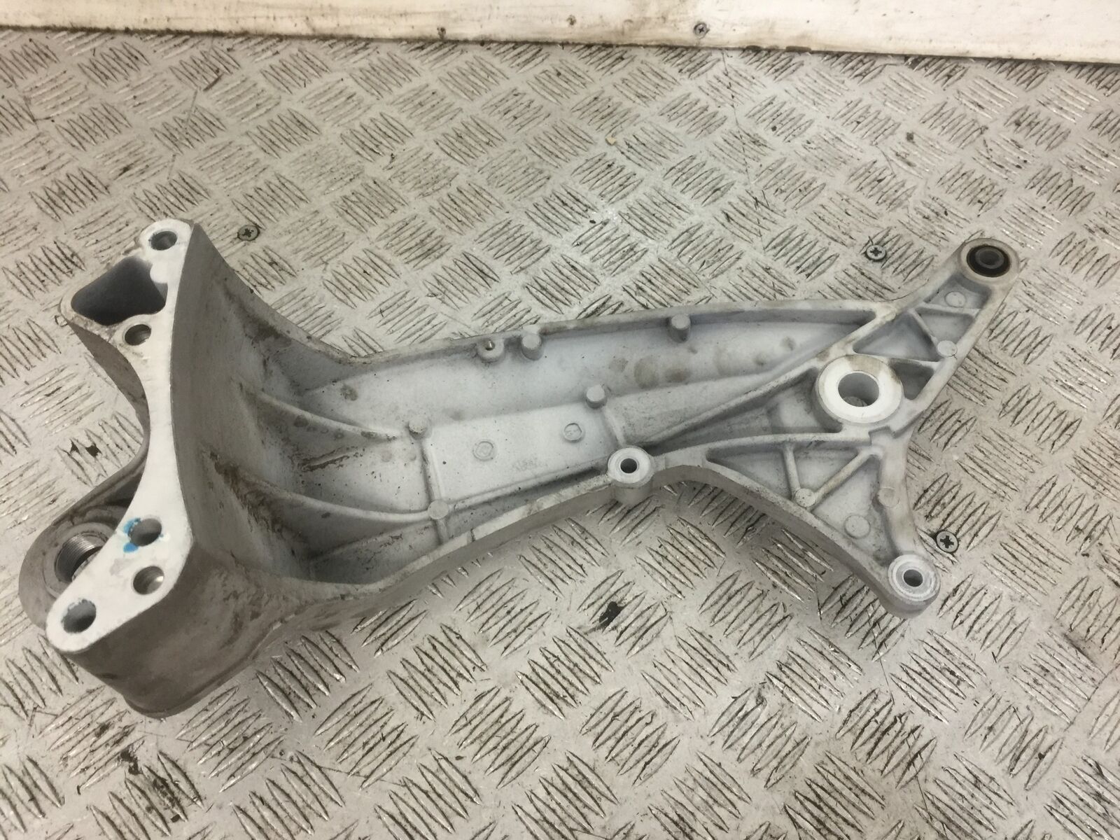 SUZUKI 650 BURGMAN SWINGARM  YEAR 2014-2018 (STOCK 769)