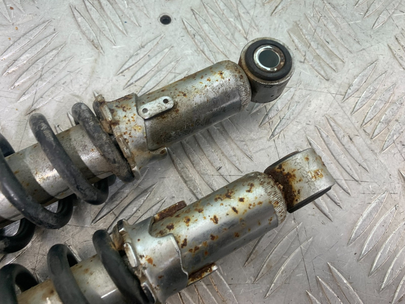 HONDA CBF125 CBF 125 REAR SHOCKS   YEAR 2009-14  (CMB1172)