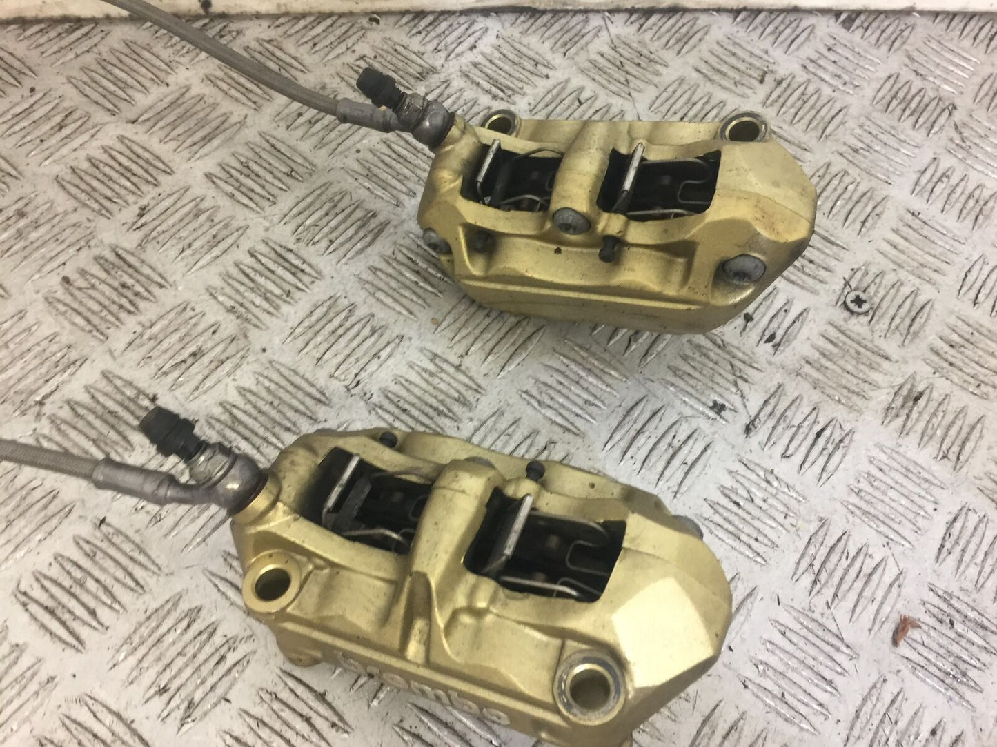 BMW S1000 R FRONT BRAKE CALIPERS  YEAR 2018  (STOCK 645)