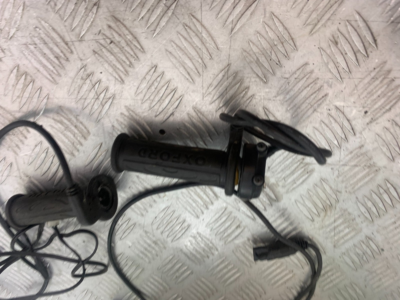 KAWASAKI GTR1400 GTR 1400 HEATED GRIPS  YEAR 2007-2009 (CMB1174)