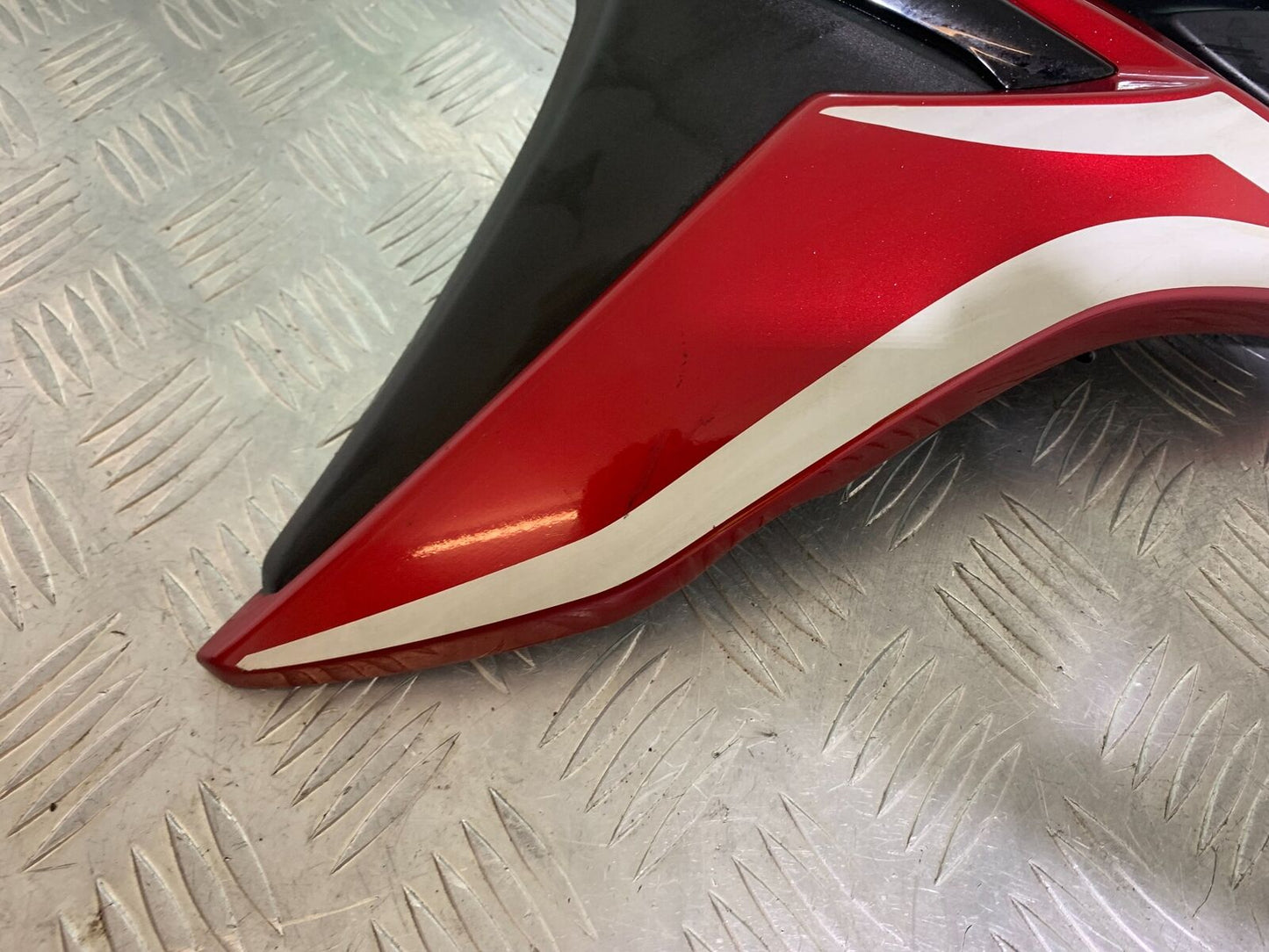 SUZUKI GSX S 1000 GSX-S 1000 LEFT FAIRING PANEL  YEAR 2016-2019 (CMB1082)