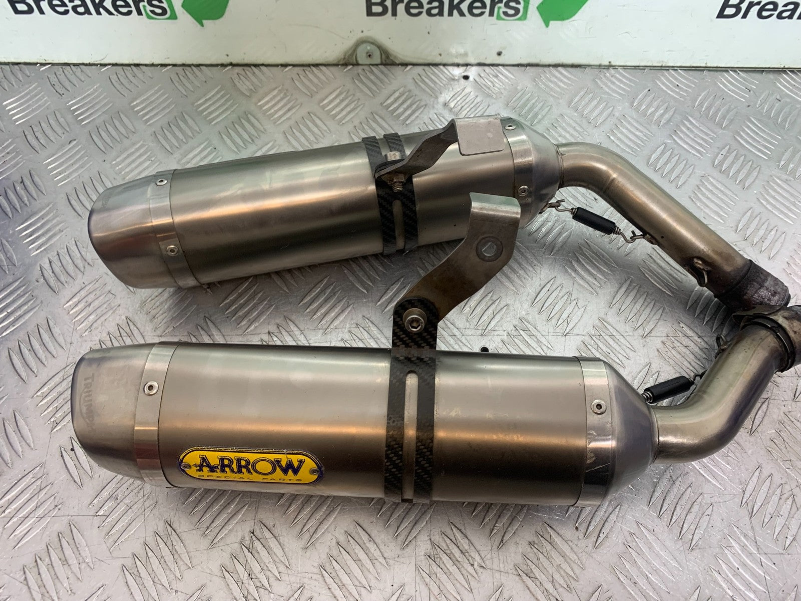 TRIUMPH 675 STREET TRIPLE R ARROW SILENCERS  YEAR 2012 (CMB1221)
