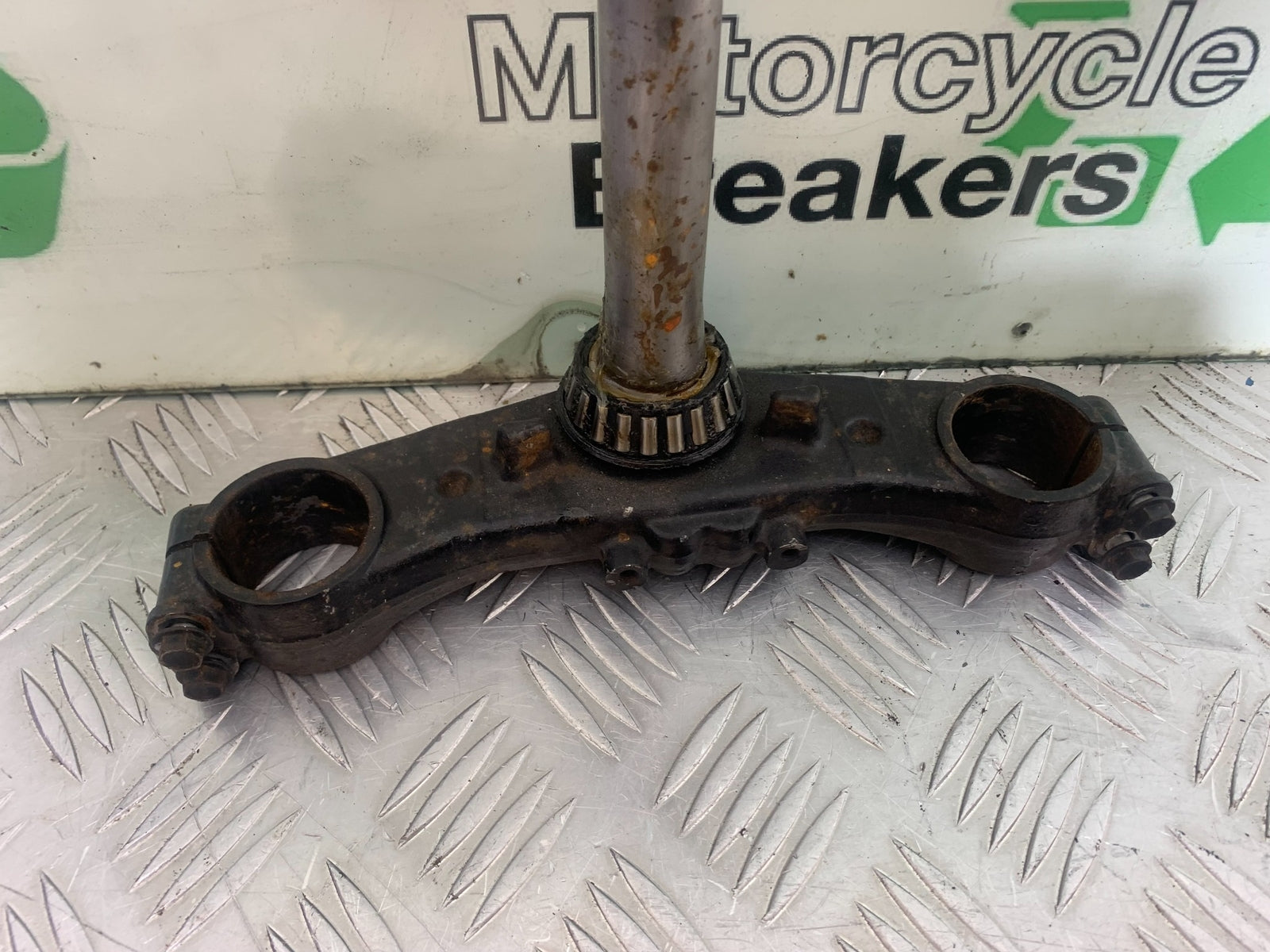 SUZUKI GSF650 GSF 650 BOTTOM YOKE   YEAR 2007-2009  (CMB1161)