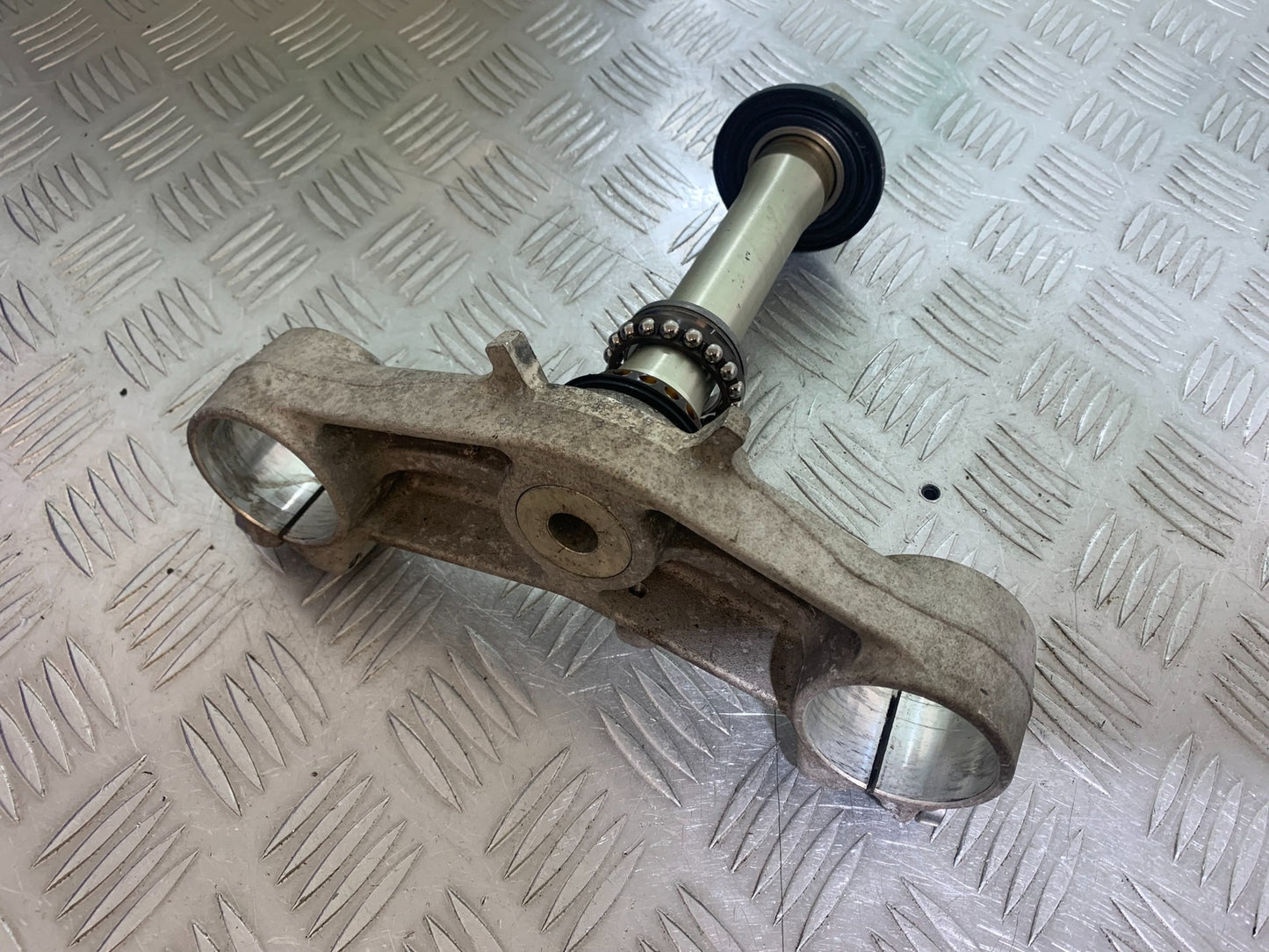 KAWASAKI ZX6R BOTTOM YOKE  YEAR 2009-2012 (CMB1136)