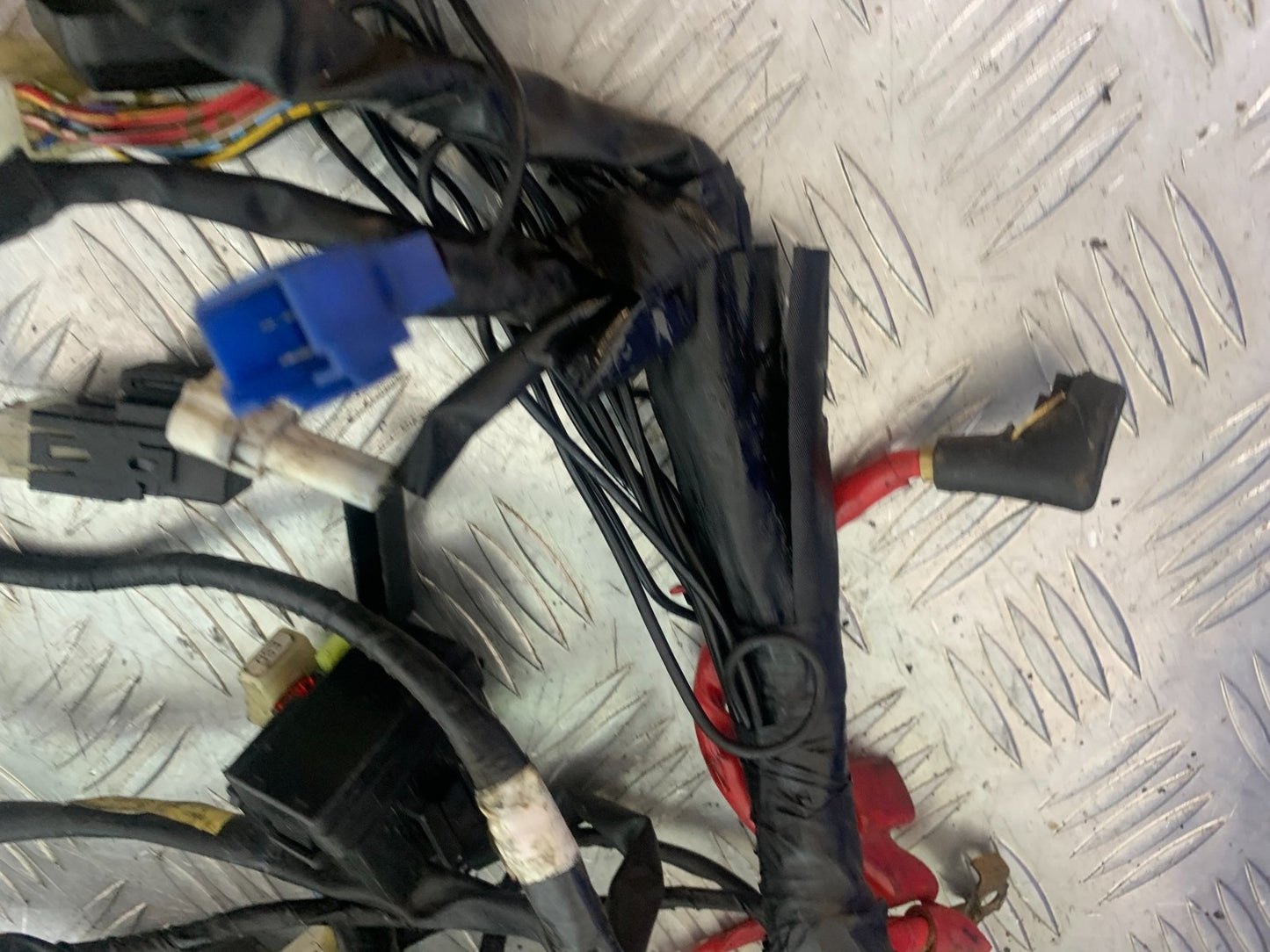 YAMAHA YZF R1 14 B BIG BANG WIRING LOOM  2009-11 (CMB1175)