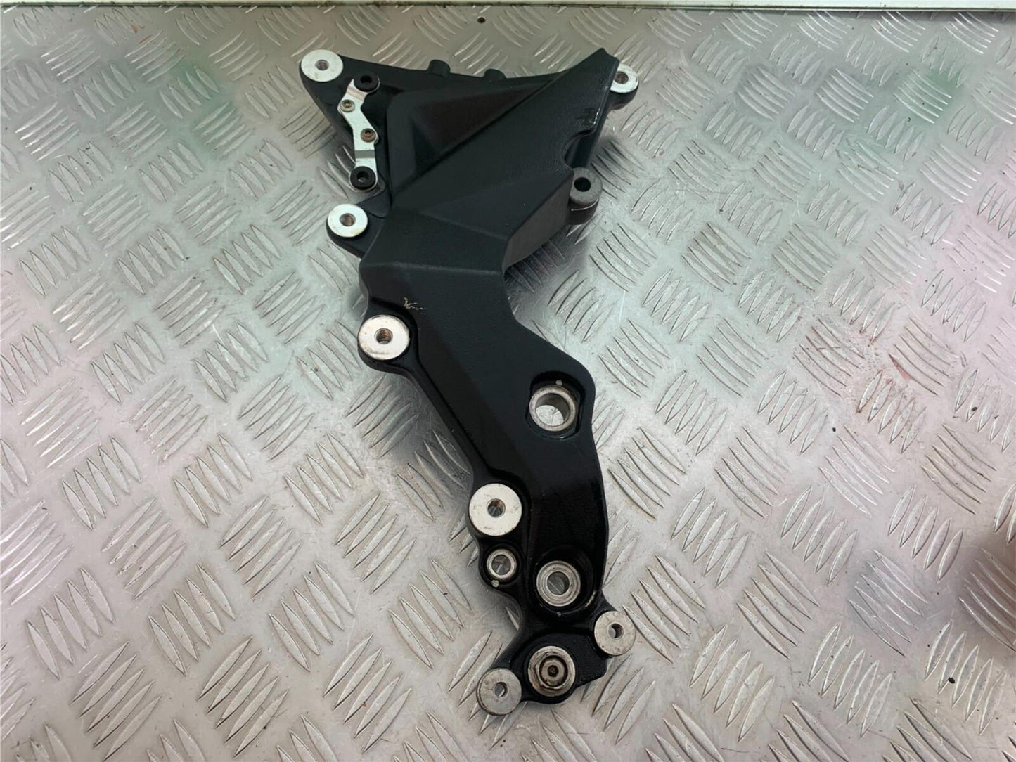 MV AGUSTA TURISMO VELOCE 800 RIGHT FRAME BRACKET   YEAR 2014-17 (CMB1051)