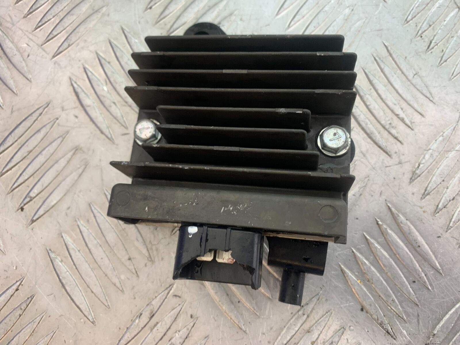 KAWASAKI Z650 ER650 KNFAN REGULATOR  YEAR 2022-2024 (CMB1112)