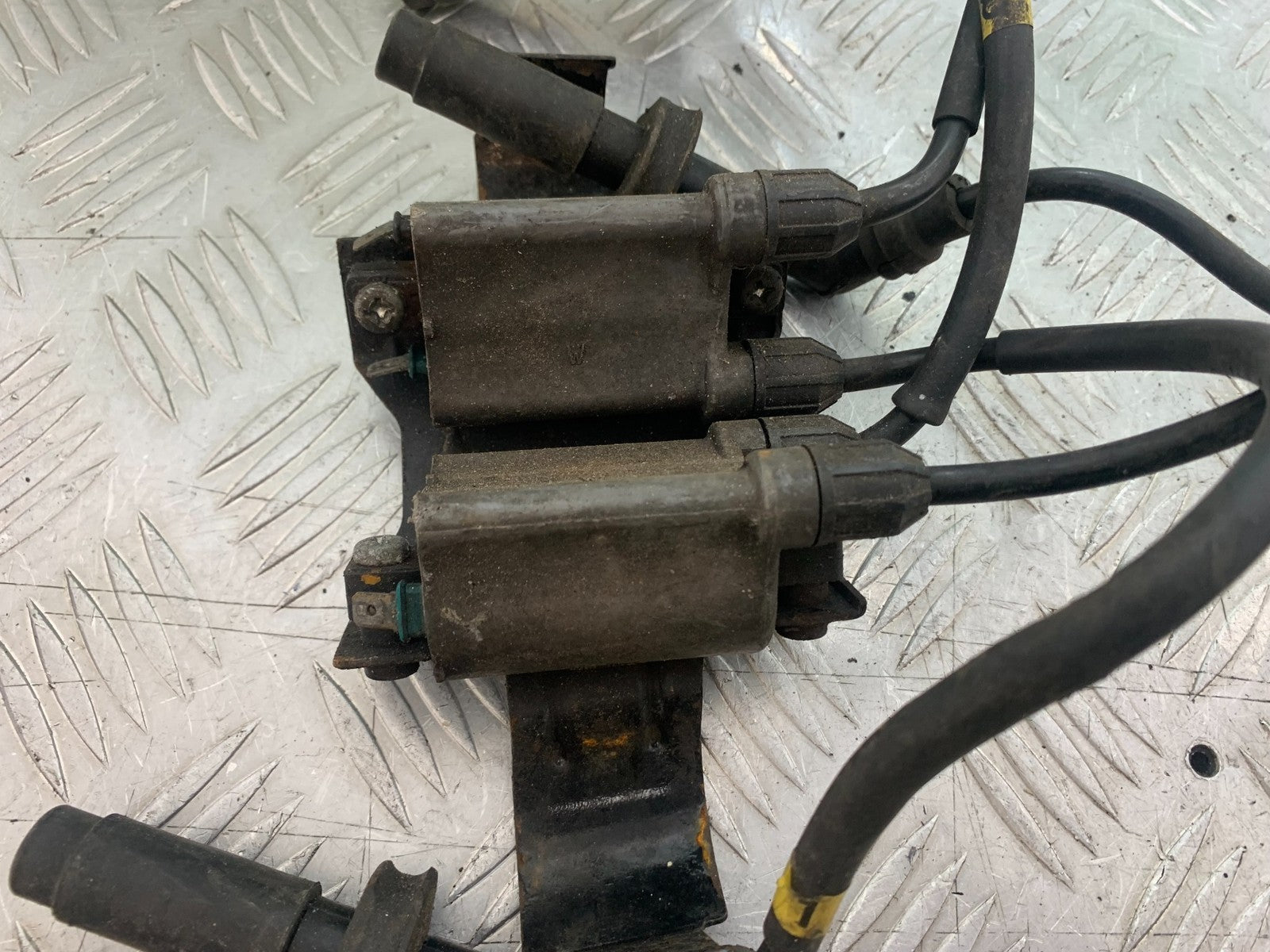 KAWASAKI GPX 750 GPX 750 COILS AND CAPS   YEAR 1990