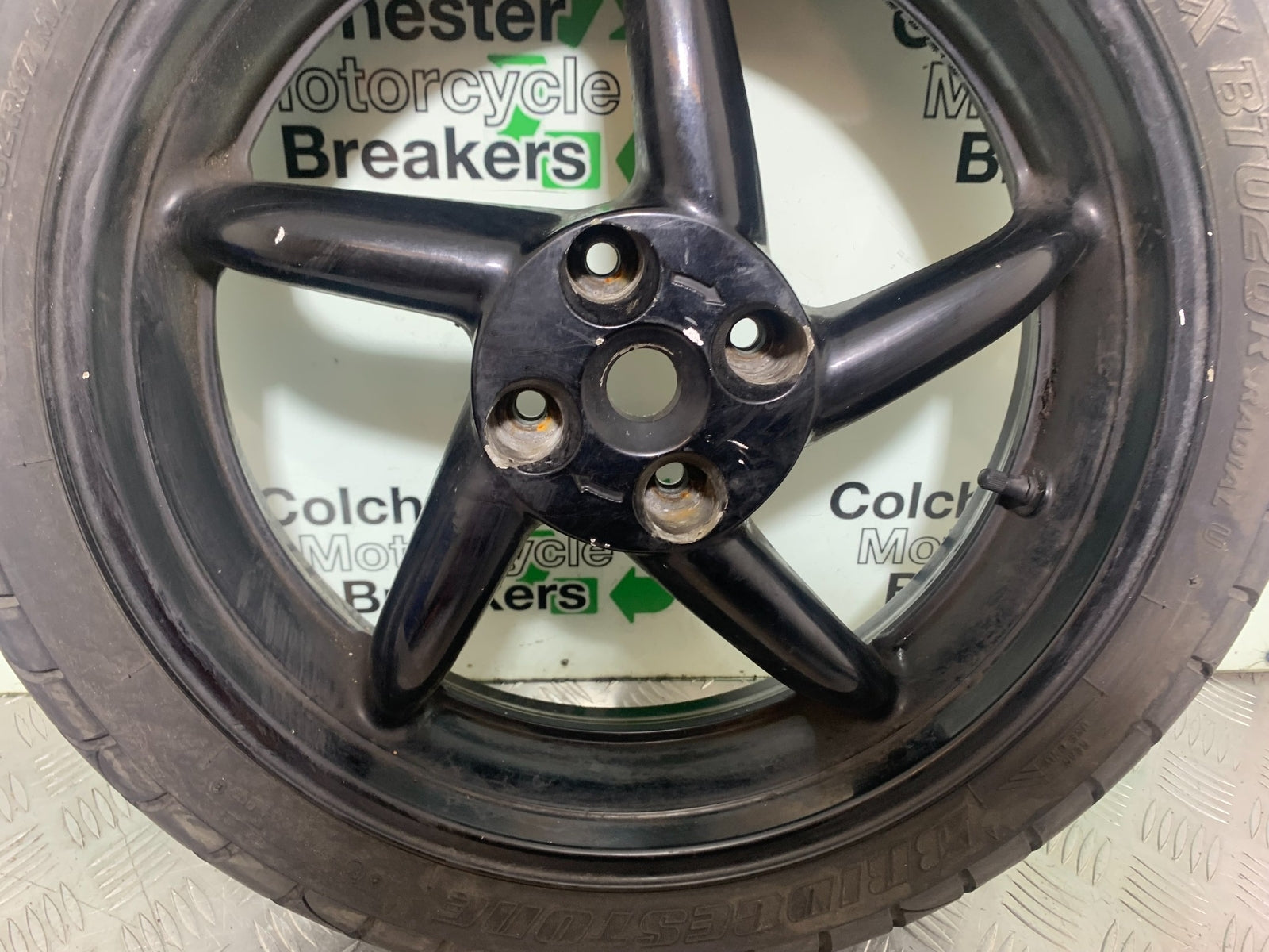 HONDA VFR750 VFR 750 F REAR WHEEL   YEAR 1994-1997 (CMB1156)