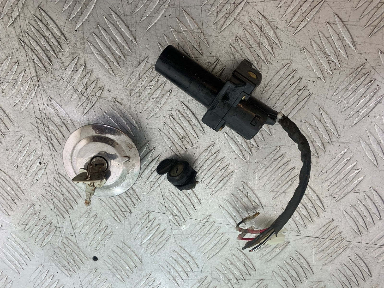 YAMAHA YS125 YS 125 LOCKS AND KEY  YEAR 2017-2021 (CMB1321)