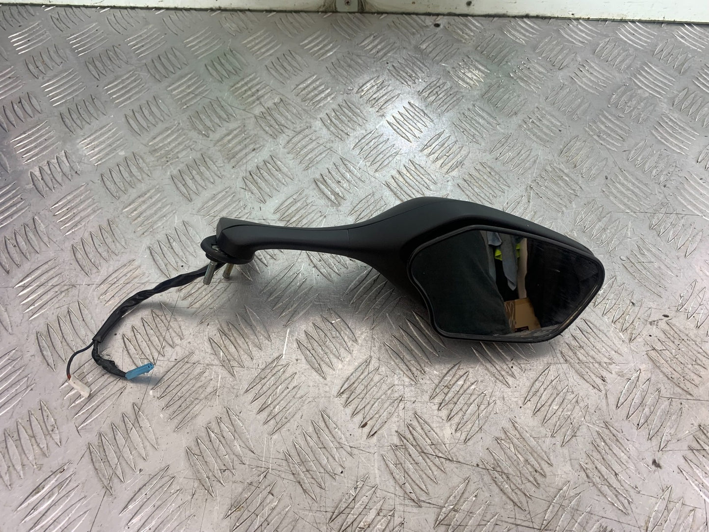 HONDA CBR1000 rr FIREBLADE RIGHT MIRROR YEAR 2012-2016 (CMB1198)