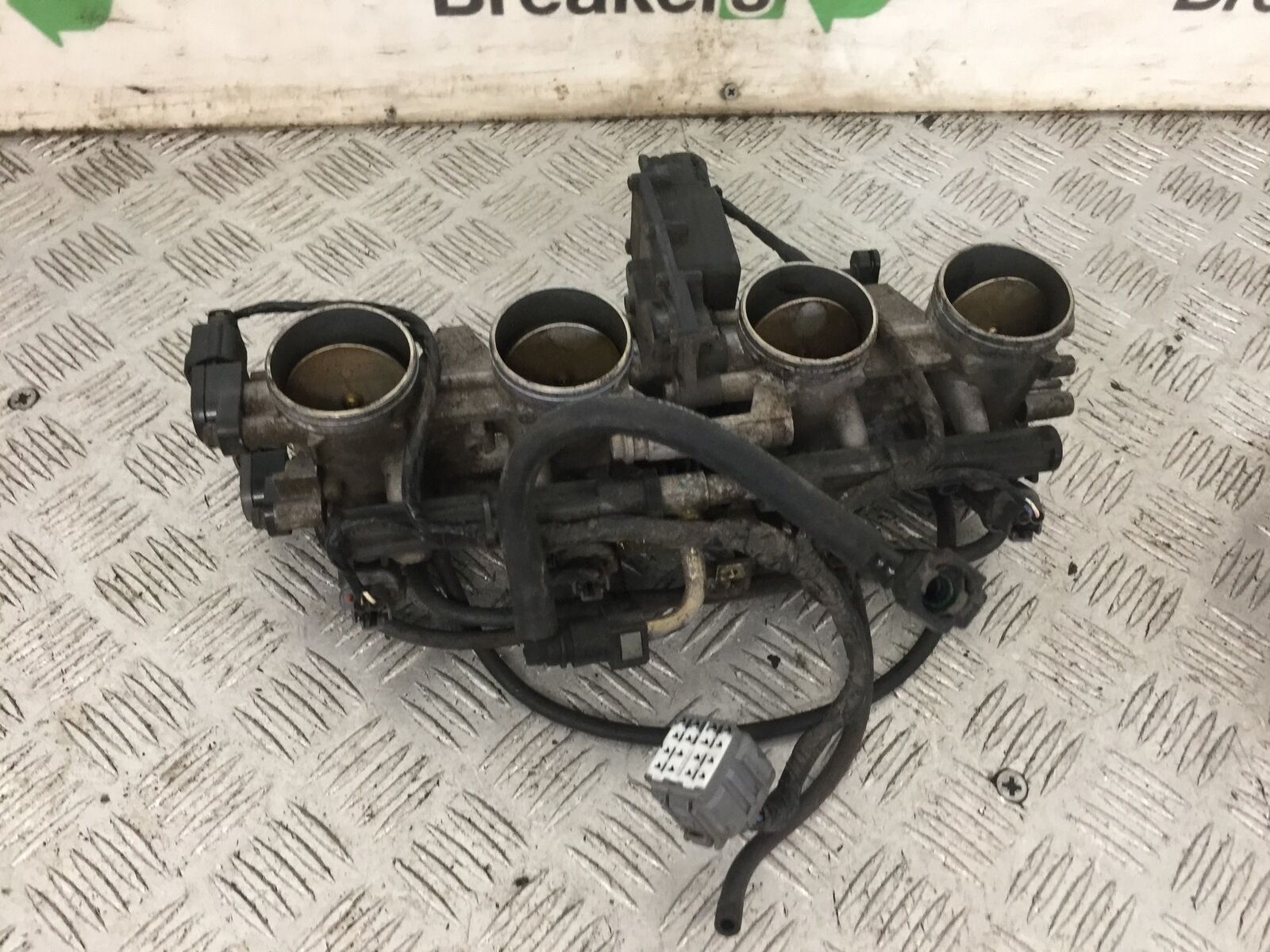 KAWASAKI Z750 Z 750 THROTTLE BODIES  YEAR 2004-2006  (STOCK 871)