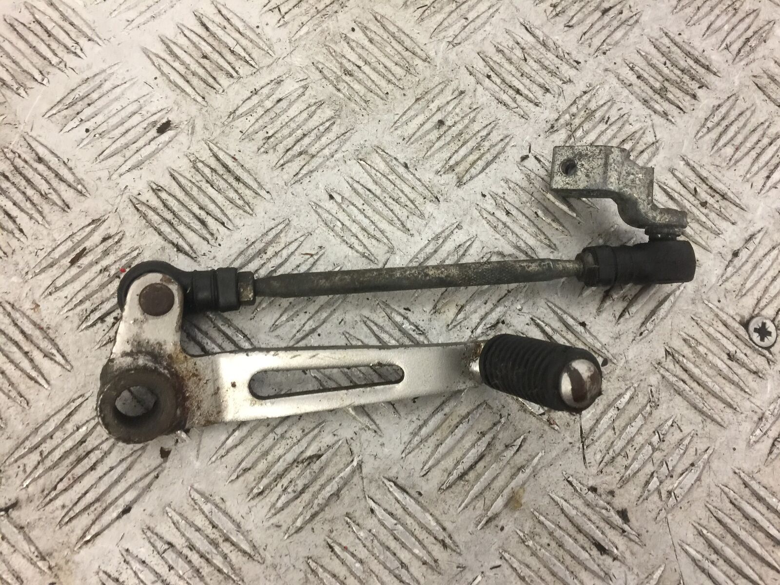 KAWASAKI Z1000 SX GEAR LEVER  YEAR 2017 (STOCK 668)