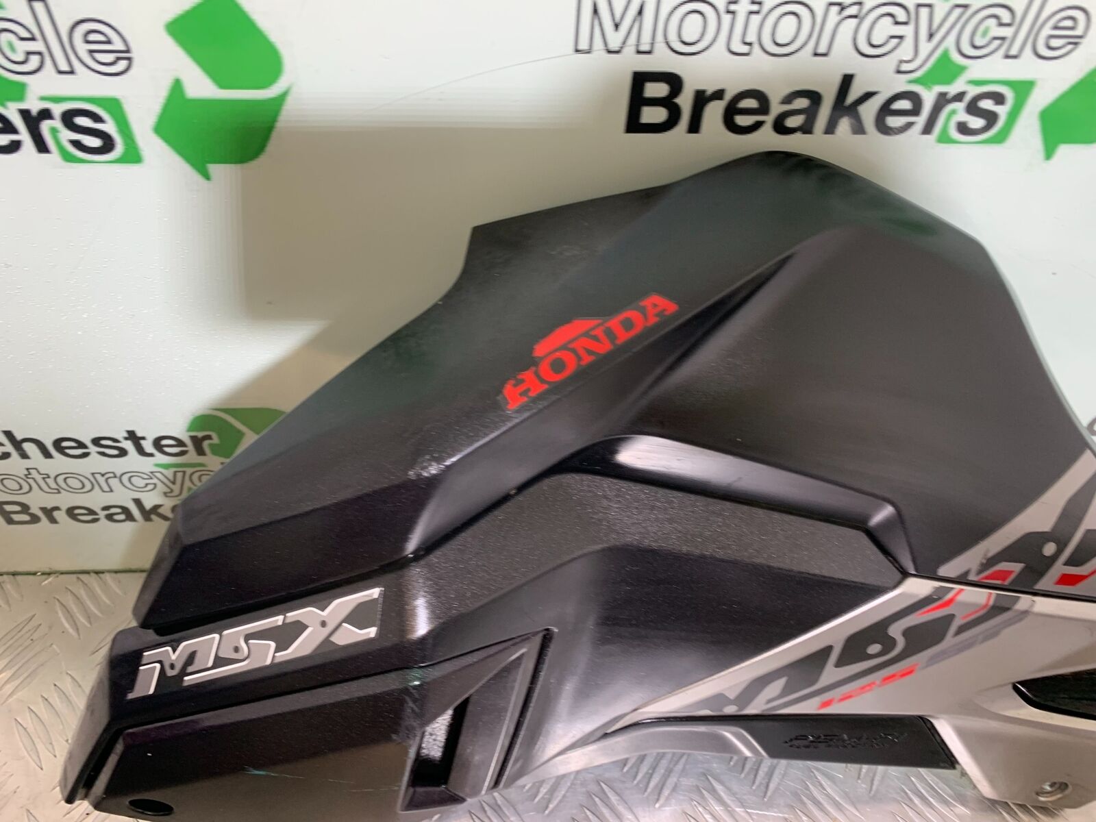 HONDA MSX125 GROM LEFT FAIRING PANEL YEAR 2016-2020  (CMB1009)
