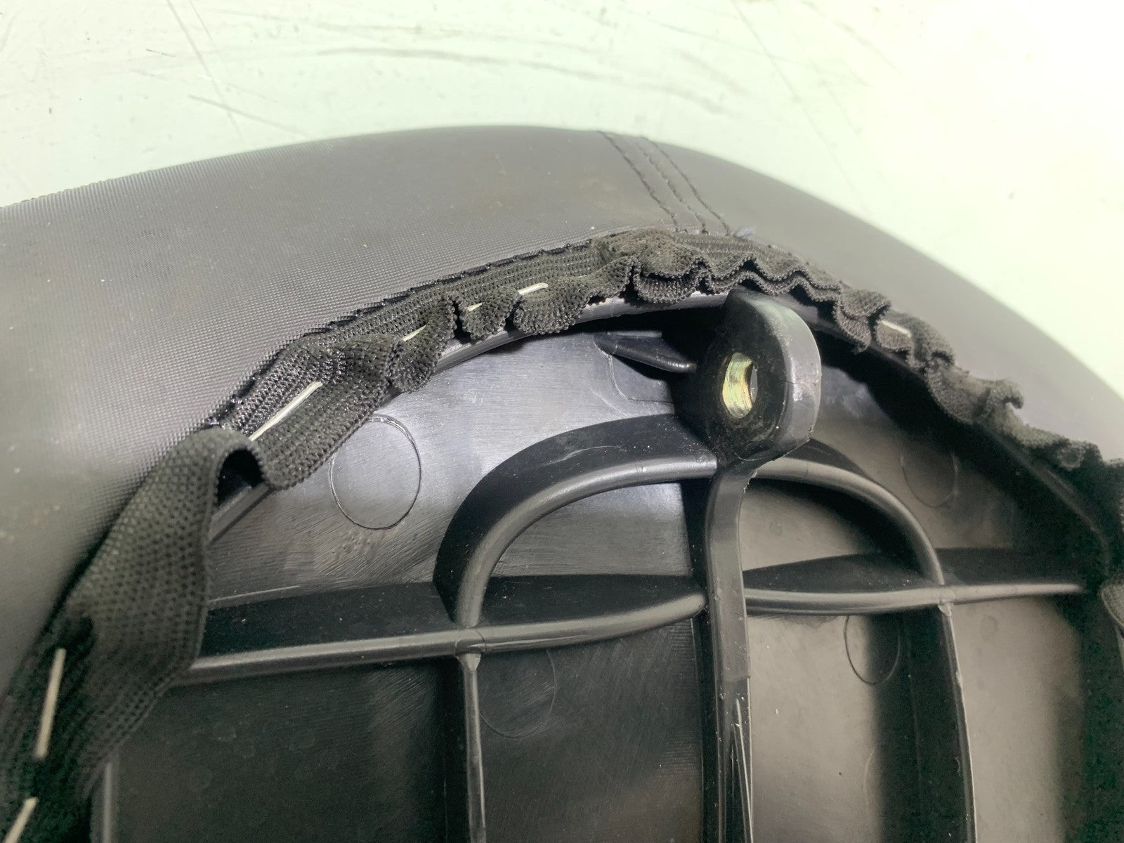 KTM 690 DUKE R LC4 FRONT RIDER SEAT YEAR 2012-2015  (CMB1180)