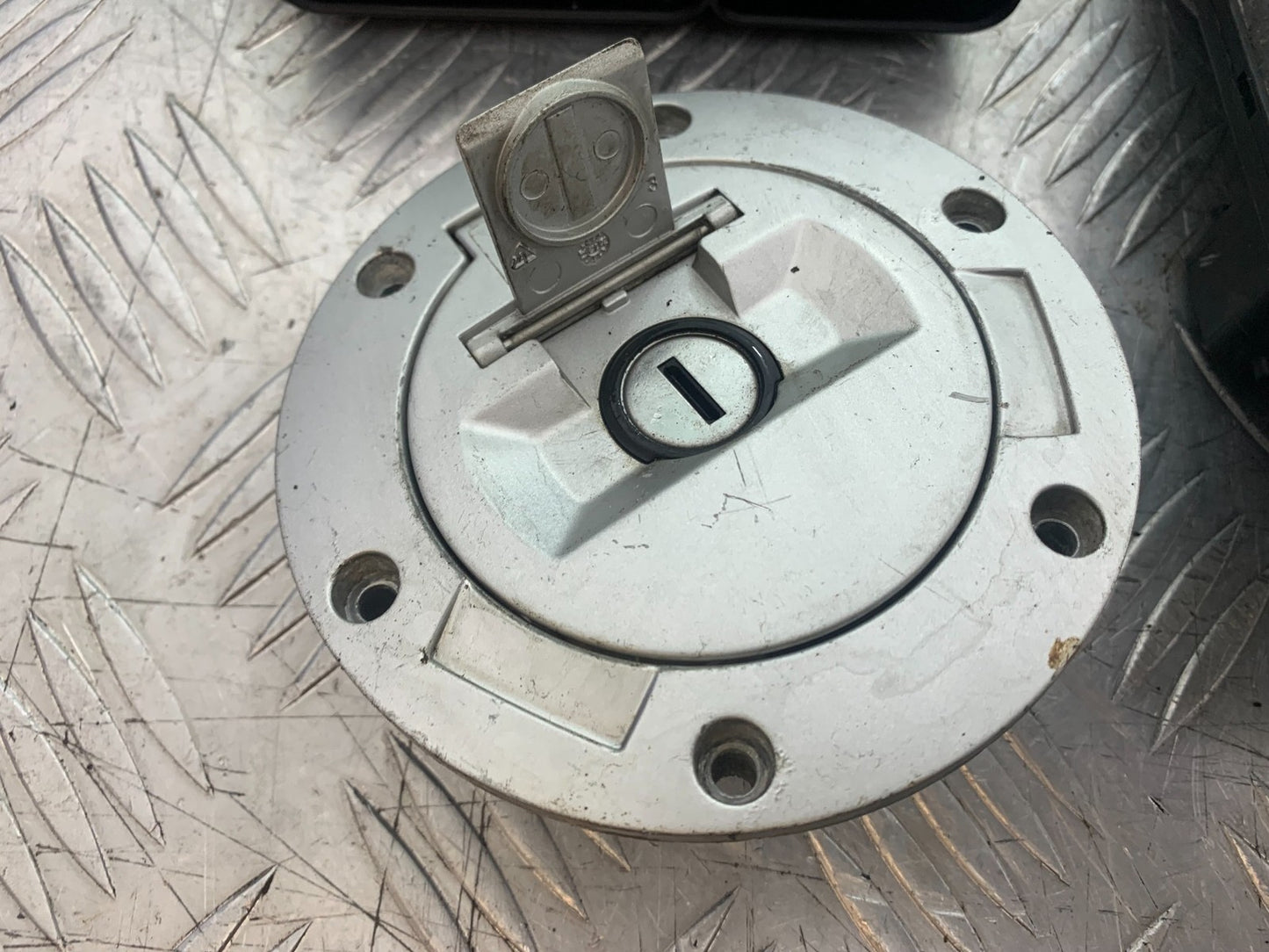 BMW K1300 S K 1300 S ECU LOCKS KEY  YEAR 2009-16 (CMB1216)