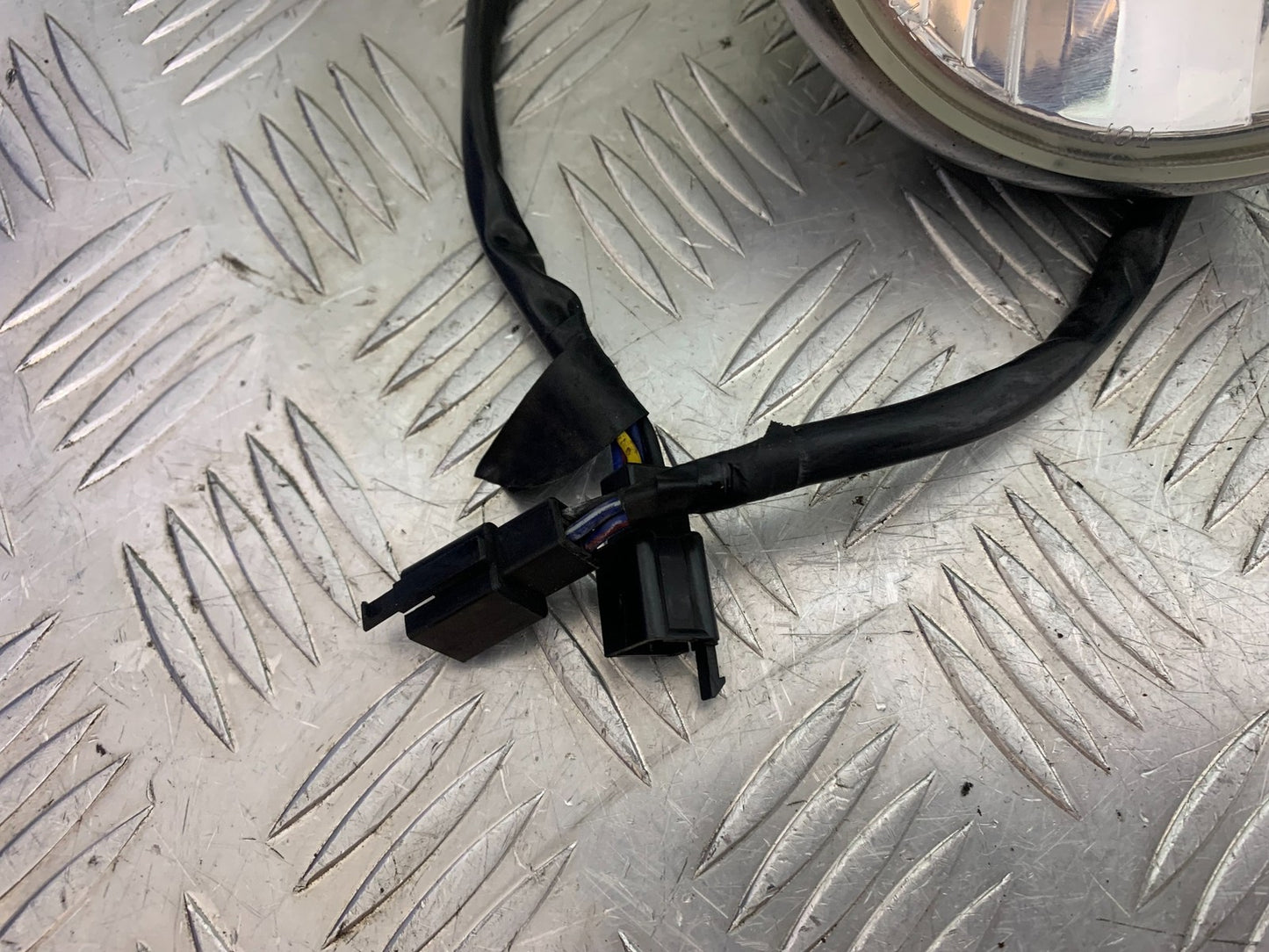 TRIUMPH SPEED TRIPLE R 1050 HEADLIGHTS  2009 (CMB1183)