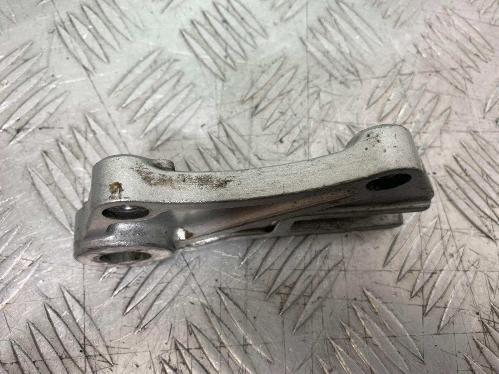 KAWASAKI ZX9R ZX9 R REAR CALIPER BRACKET  YEAR 1998-1999 (CMB1329)