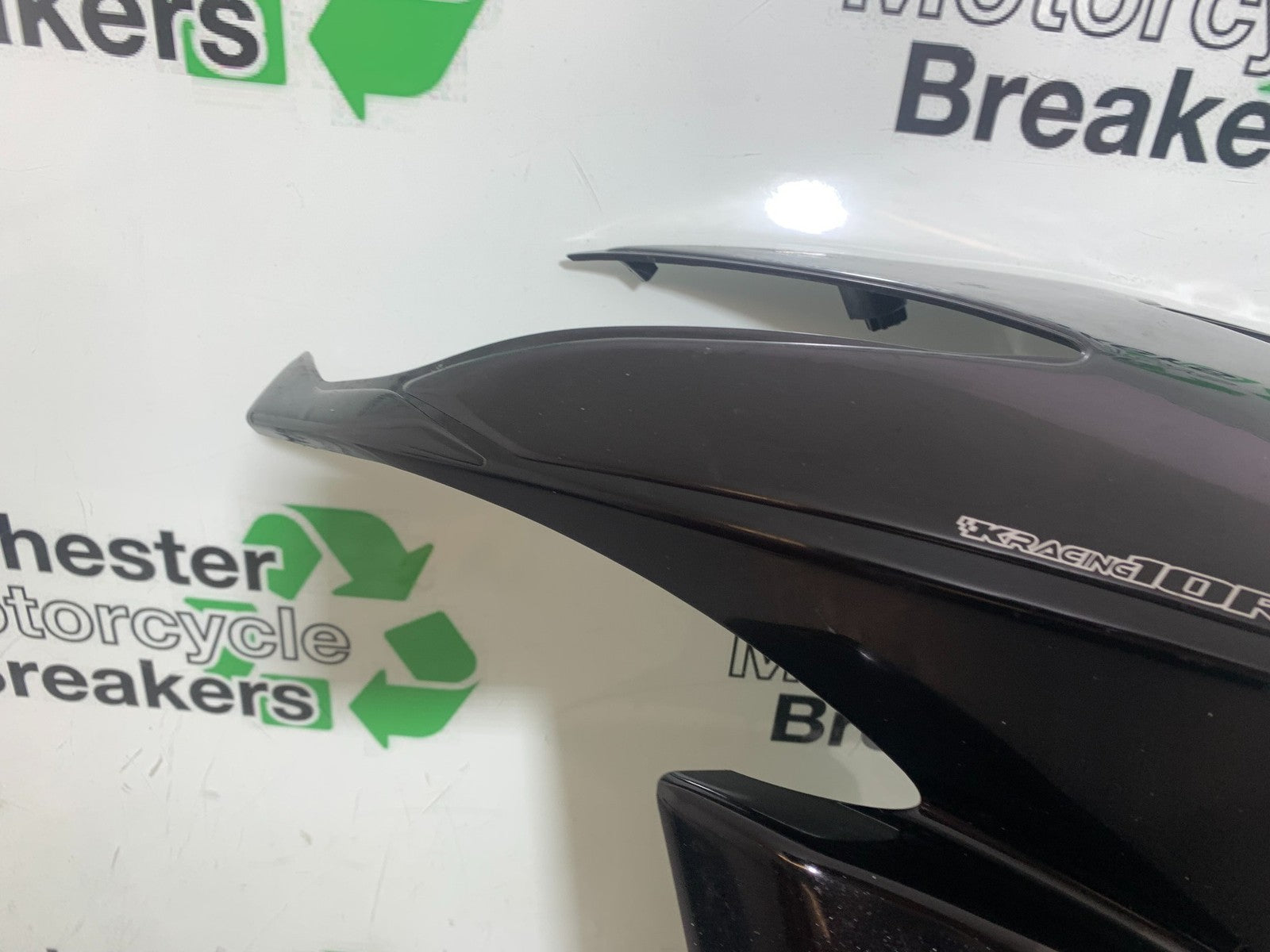 KAWASAKI ZX10R ZX10 R LEFT FAIRING PANEL  2008-2010 (CMB1206)