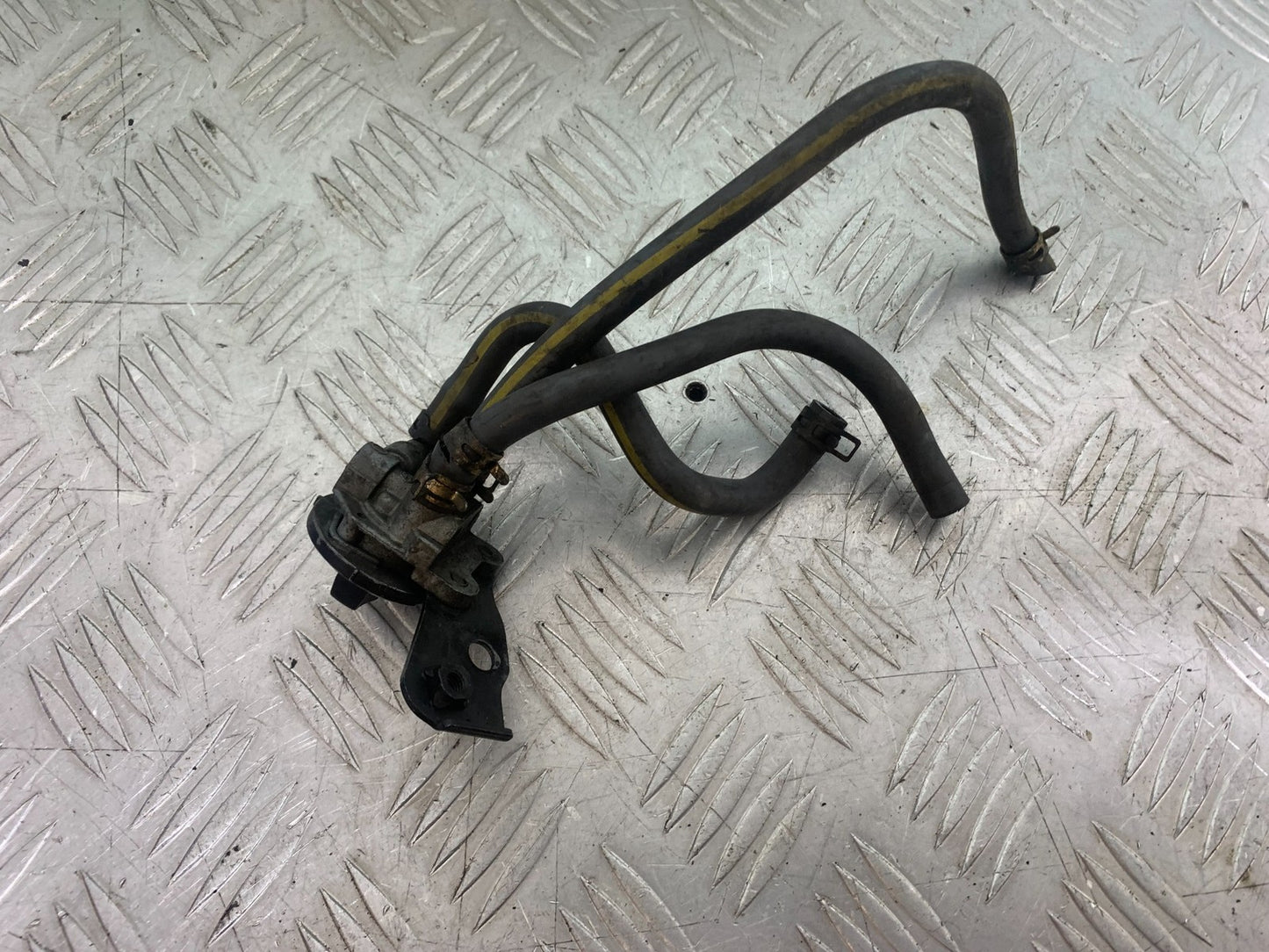 KAWASAKI ZX6R ZX6 F PETROL TAP   YEAR 1995-1997 (CMB1169)