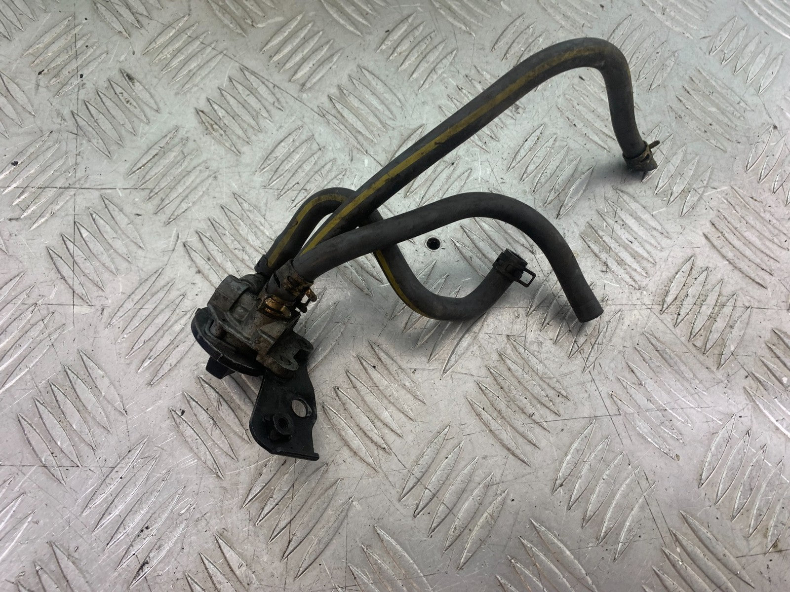 KAWASAKI ZX6R ZX6 F PETROL TAP   YEAR 1995-1997 (CMB1169)