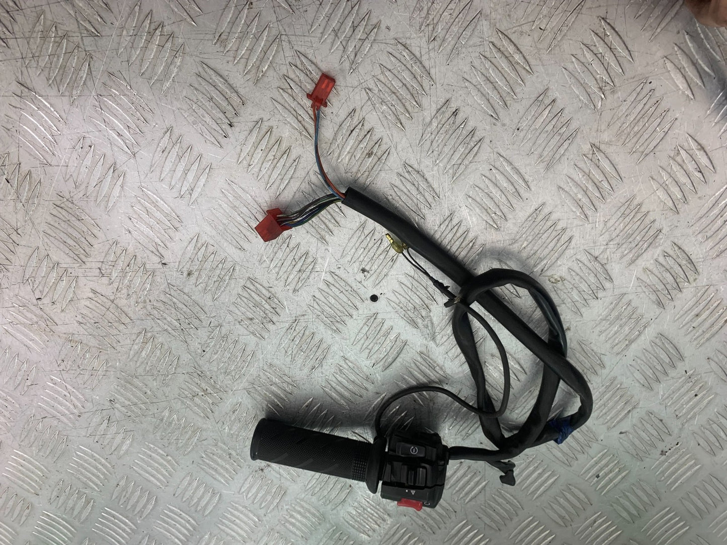 HONDA NT 700 V DEAUVILLE RIGHT SWITCH GEAR  YEAR 2006-2010 (CMB1298)