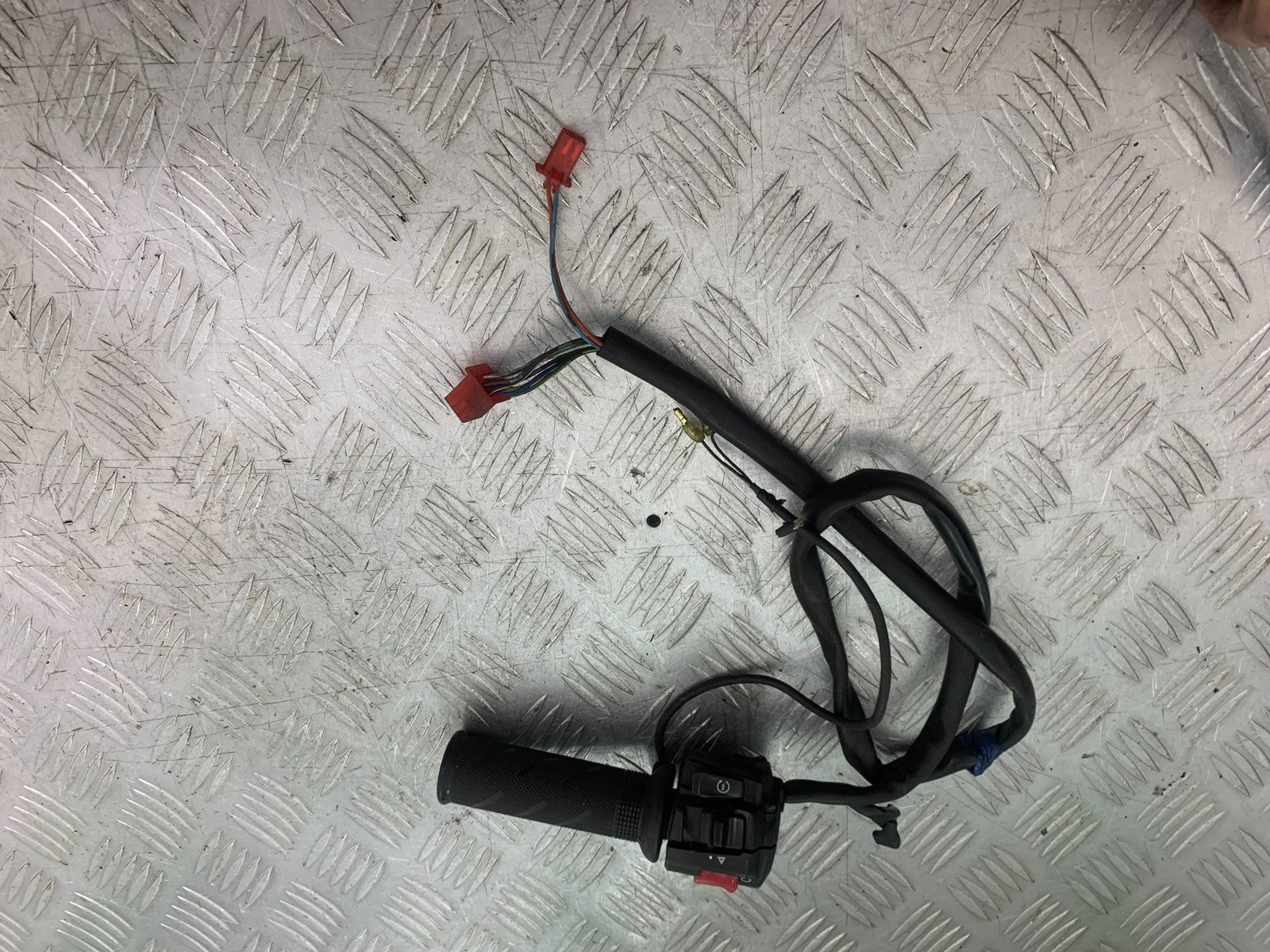 HONDA NT 700 V DEAUVILLE RIGHT SWITCH GEAR  YEAR 2006-2010 (CMB1298)