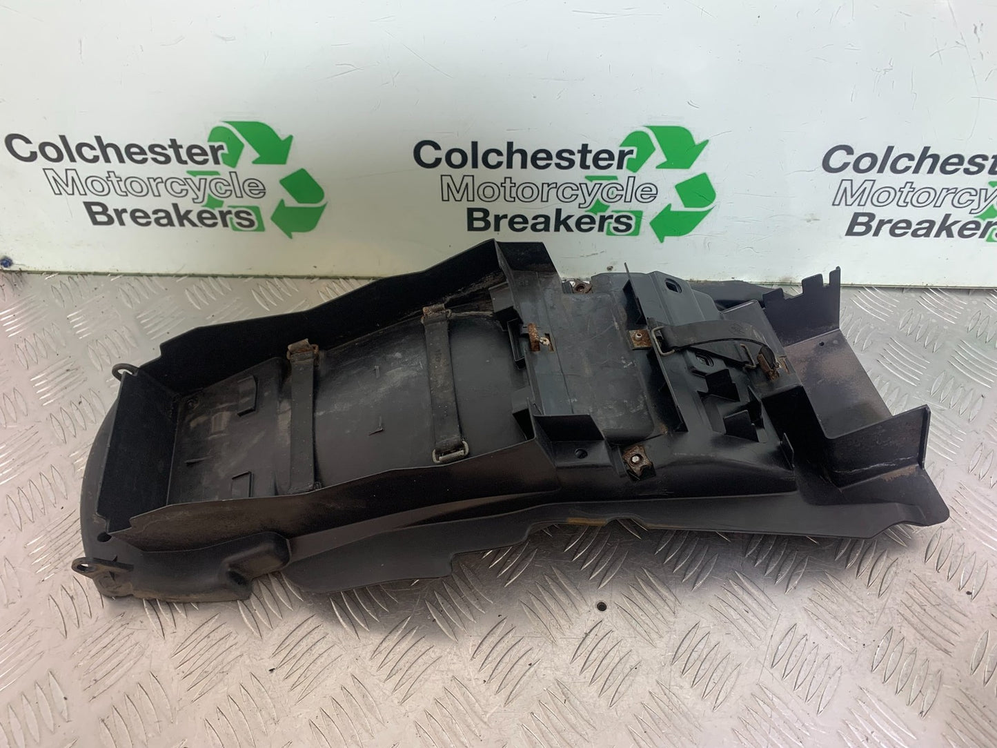 YAMAHA XJR1300 XJR 1300 UNDERTRAY  1999-2003 (CMB1119)