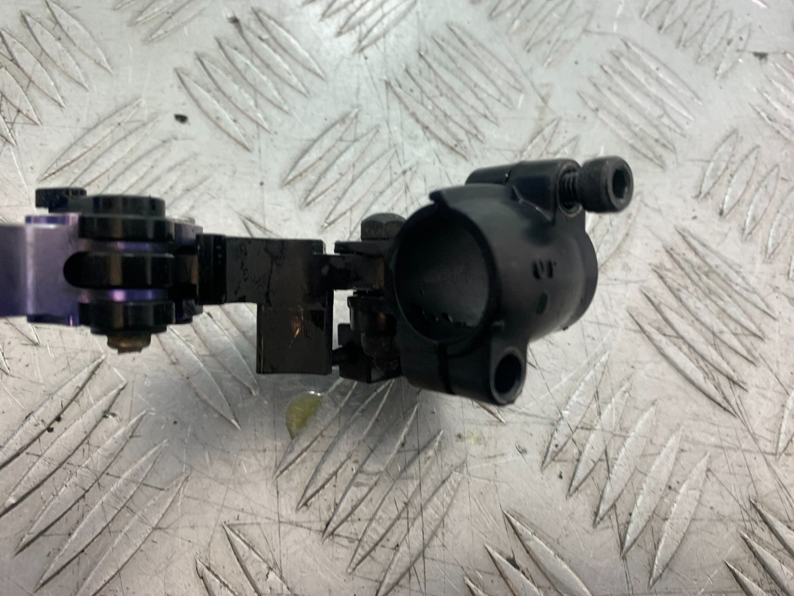 YAMAHA YZF-R125 YZF 125 CLUTCH LEVER AND BRACKET   YEAR 2019-2022 (CMB1263)