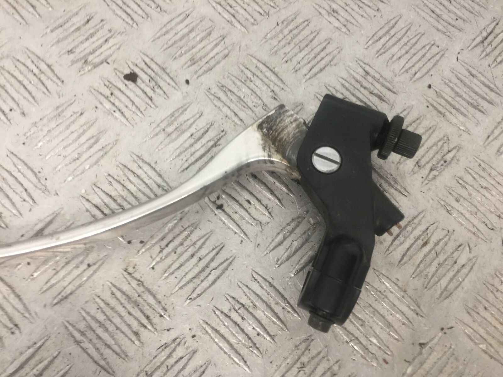 HONDA CBR600 CBR 600 F4I CLUTCH LEVER AND BRACKET  YEAR 2002 (STOCK 867)