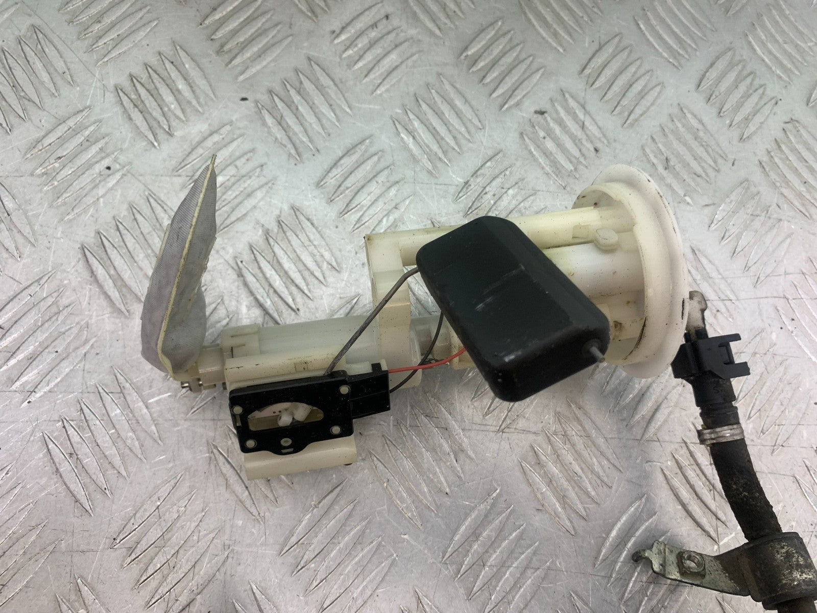 SUZUKI AN 200 UH 200 PETROL PUMP   YEAR 2007-2009 (CMB1256)