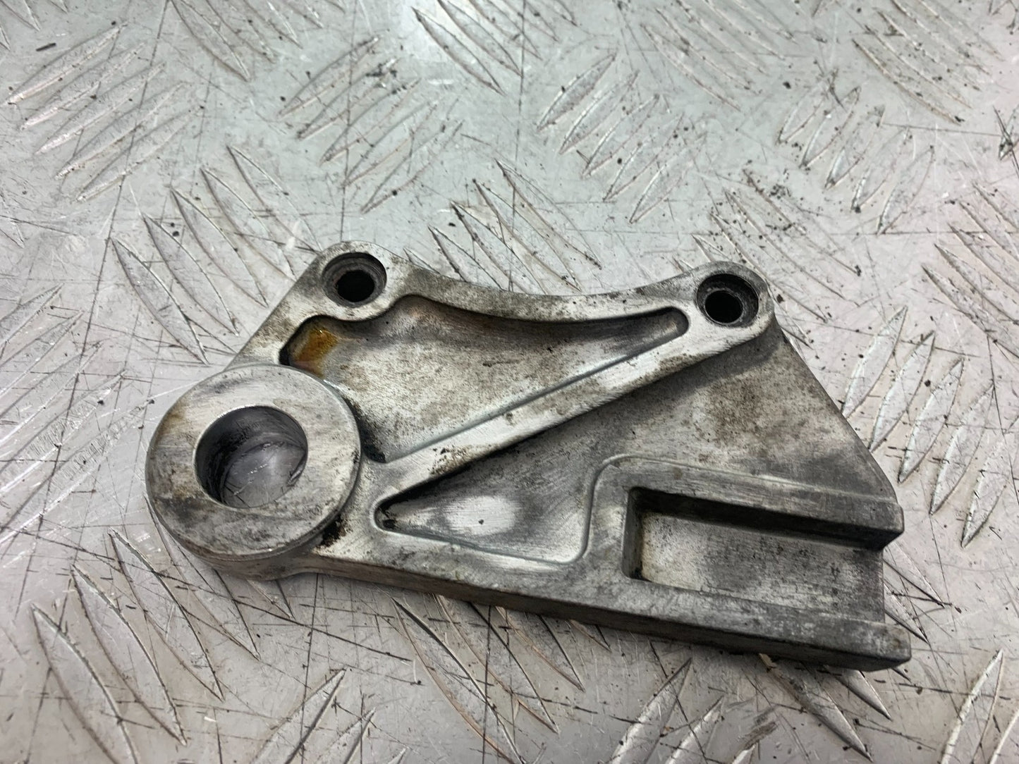 KAWASAKI ZX9R ZX9 C REAR CALIPER BRACKET  YEAR 1998-99 (CMB1213)