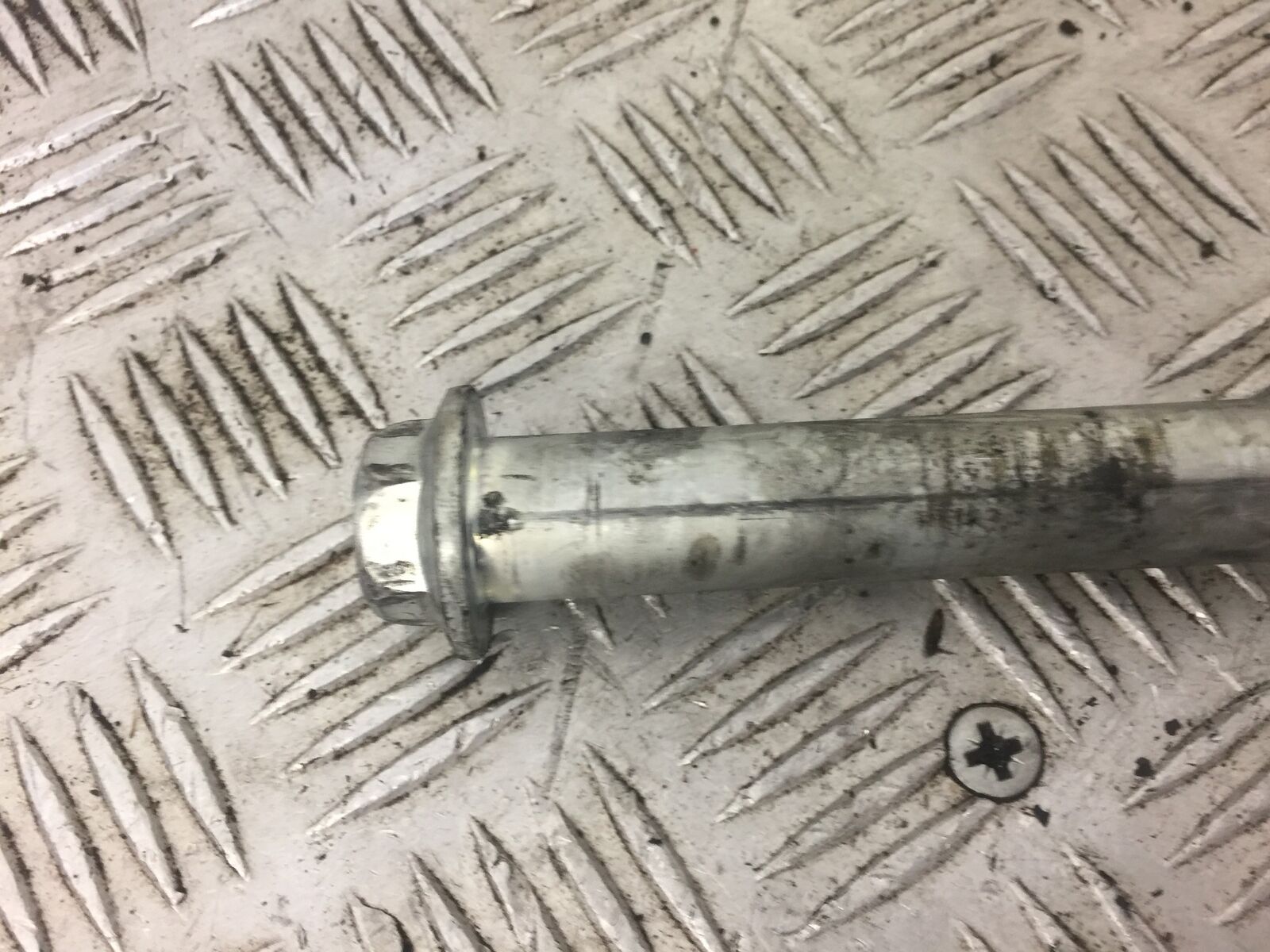 HONDA CB1000R CB 1000 R SWINGARM SPINDLE  YEAR 2008 (STOCK 475)
