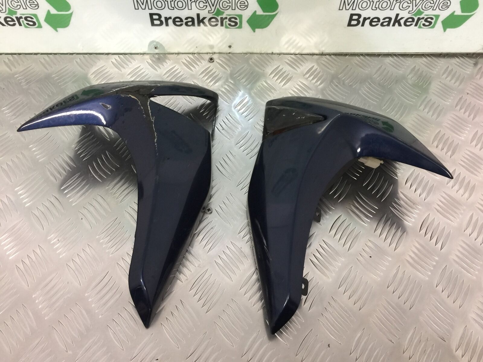 KAWASAKI Z1000 Z 1000 LEFT AND RIGHT SIDE FAIRINGS   YEAR 2007-2009  (STOCK 927)