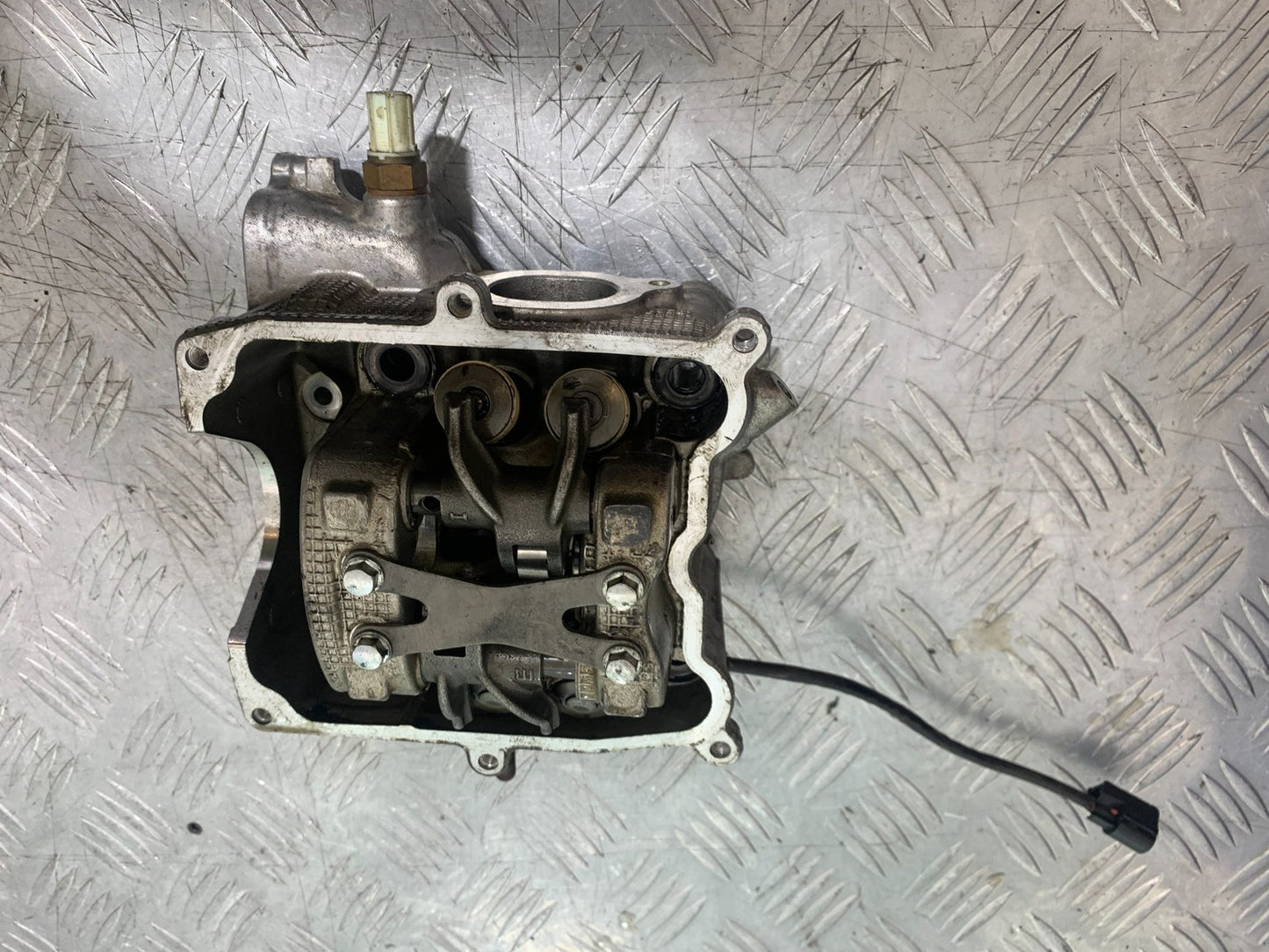 YAMAHA XMAX 300 GENERATOR CYLINDER HEAD YEAR 2017-2020 (CMB1218)