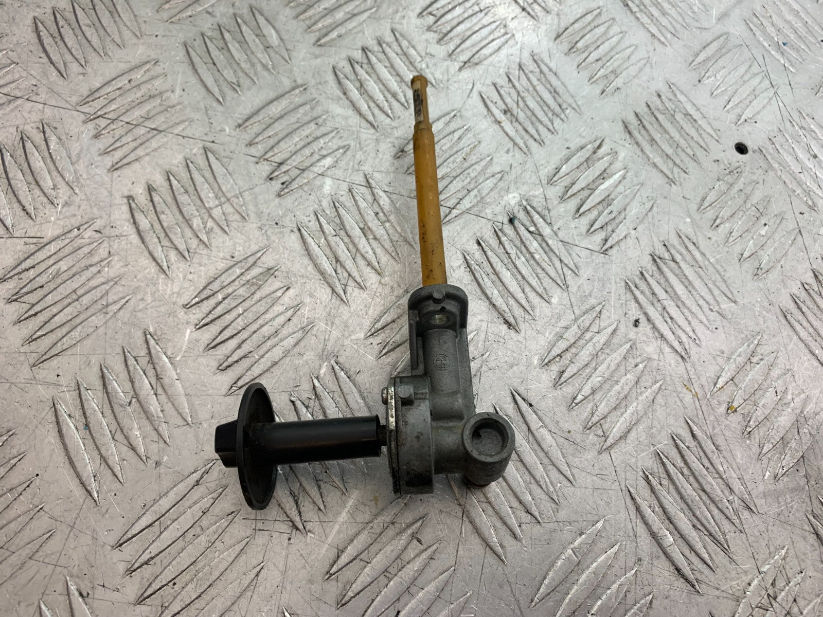 KAWASAKI ZX9R ZX9 R PETROL TAP YEAR 1998-1999 (CMB1329)