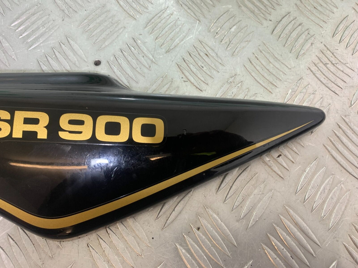 YAMAHA XSR900 XSR 900 LEFT SIDE PANEL  YEAR 2021-2022 (CMB1073)