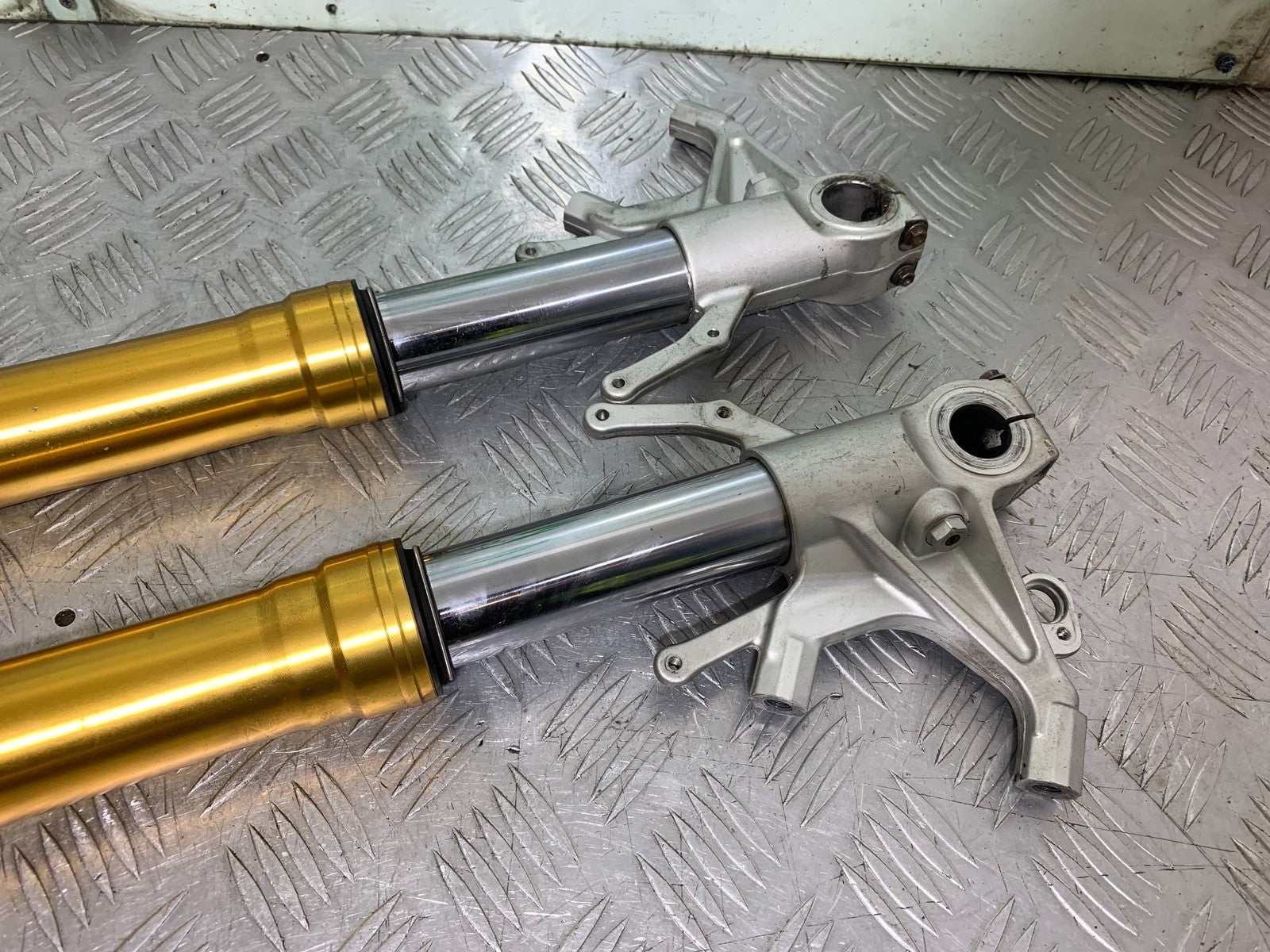 APRILIA TUONO 1000 V4R FORKS  YEAR 2011-13  (CMB1316)