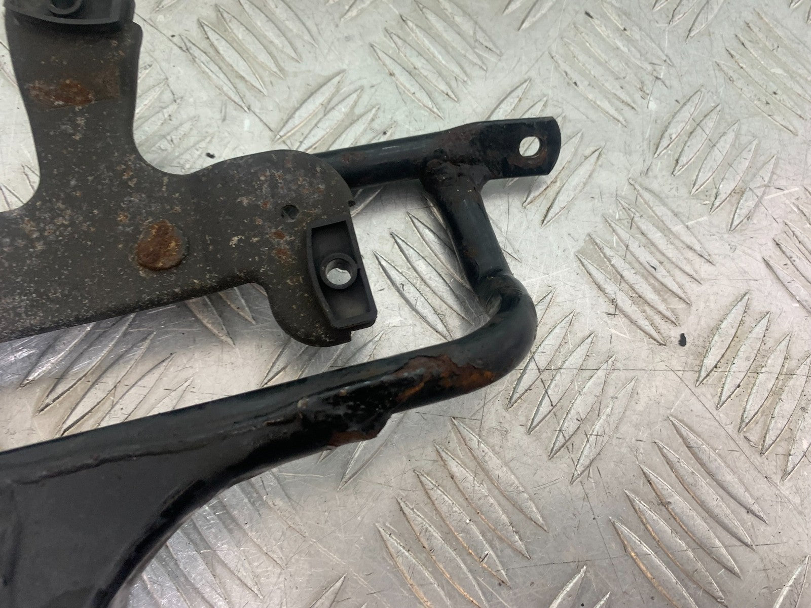 KAWASAKI ZX6R ZX6 F FAIRING BRACKET  YEAR 1995-1997 (CMB1169)